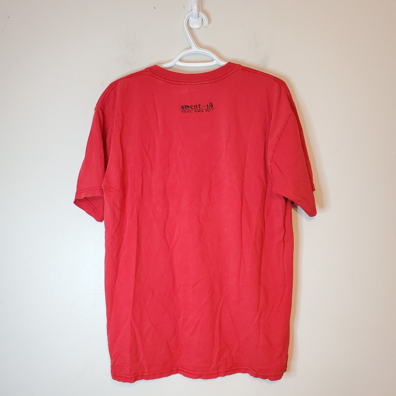 Vintage Vintage Y2K West 49 Skateboard Graphic Shirt Red Size L Size US L / EU 52-54 / 3 - 2 Thumbnail