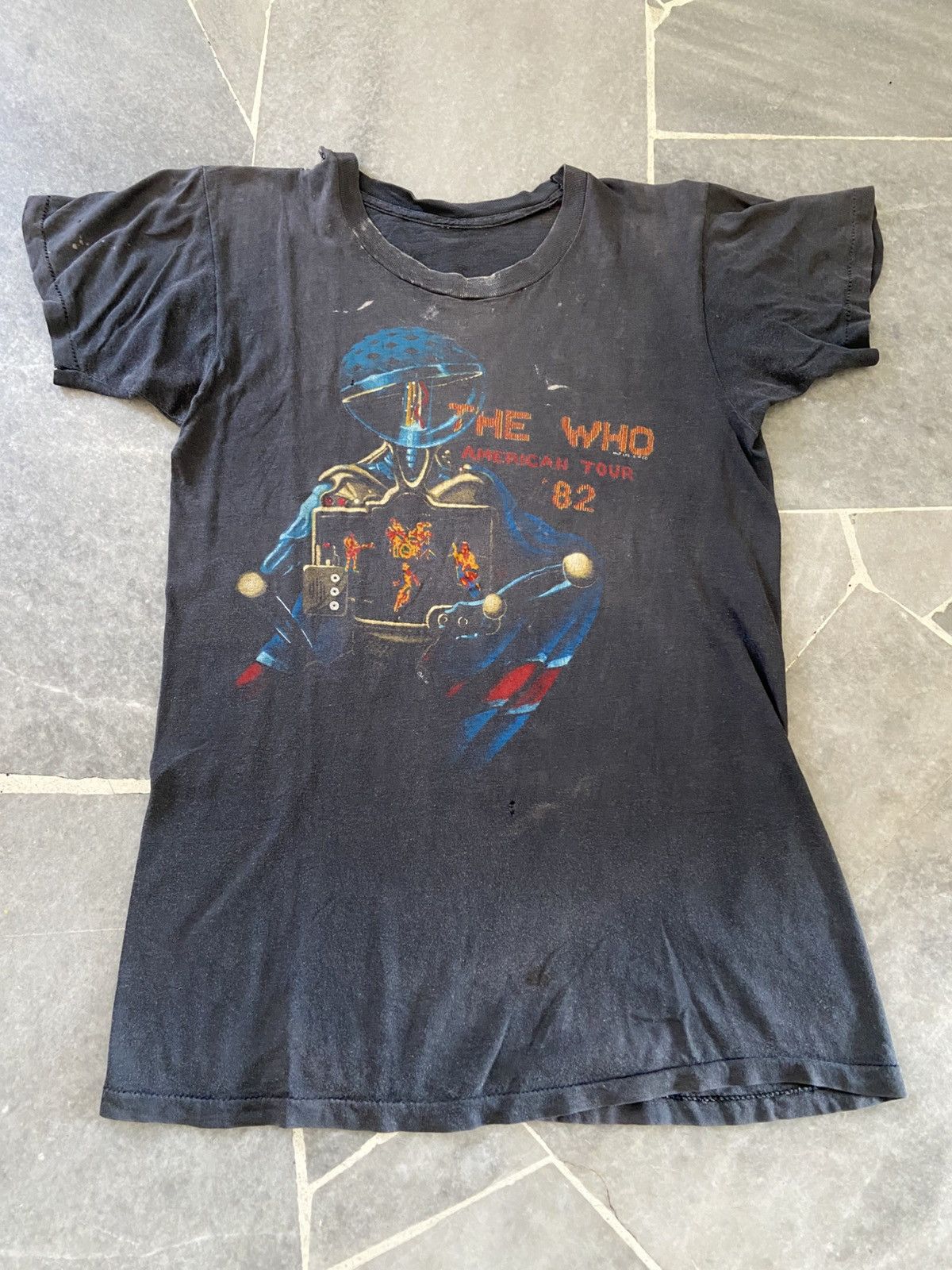 Band Tees Vintage 1982 The Who American Tour Sun Faded Tee Size US S / EU 44-46 / 1 - 4 Thumbnail