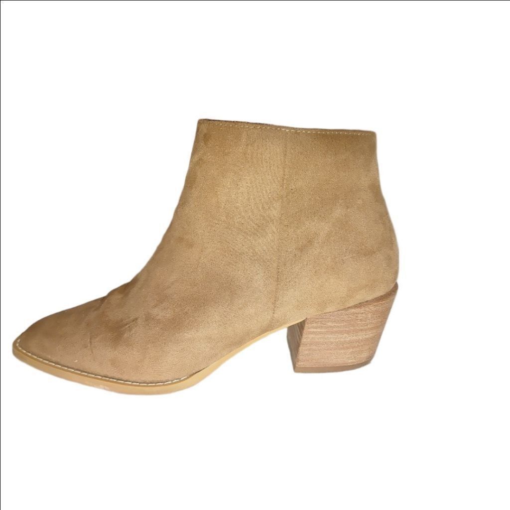 Linea Linea Paola Windy Snip Booties Size 7 Size US 7 / IT 37 - 1 Thumbnail