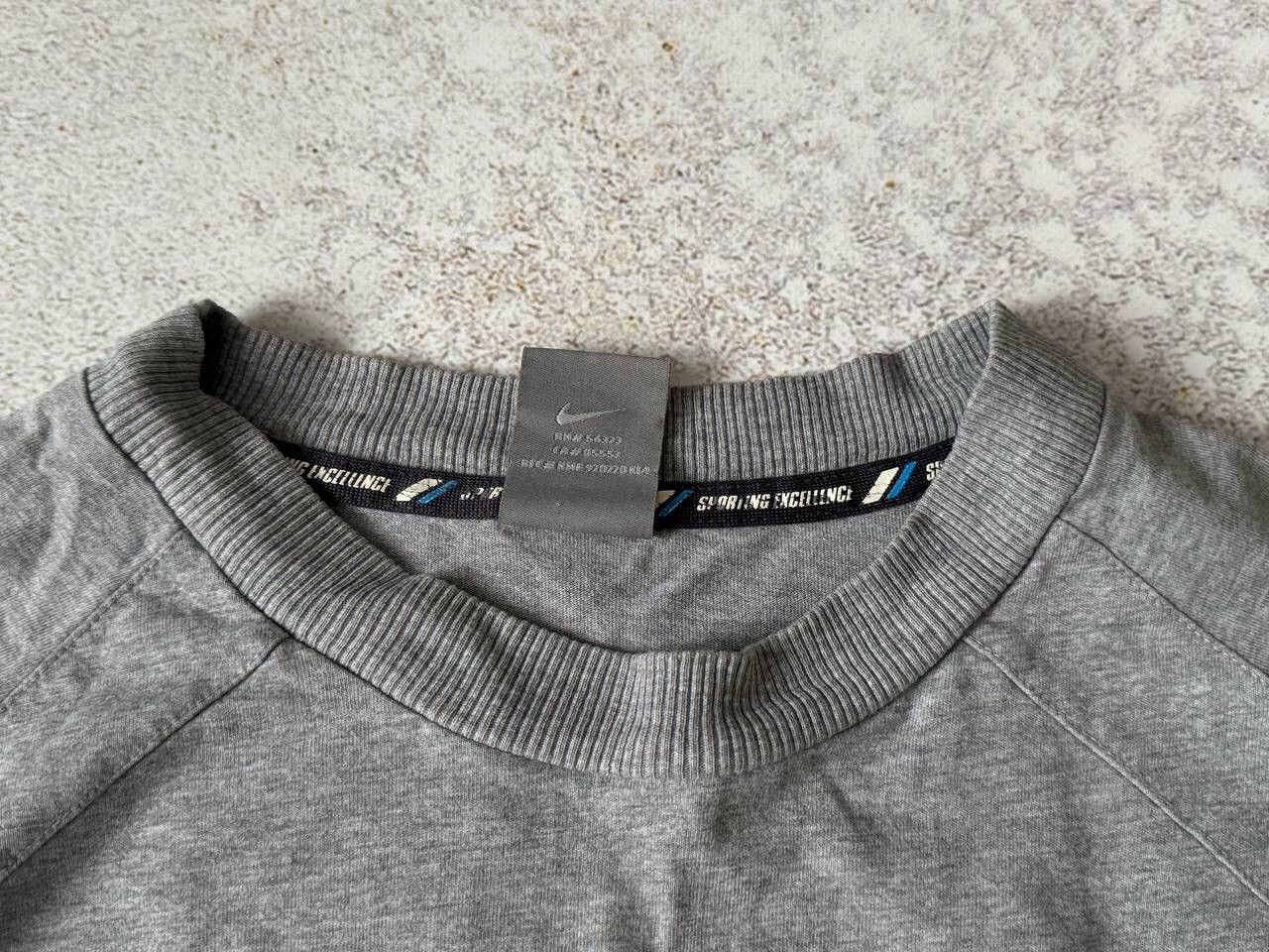 Nike × Vintage Vintage Nike Crewneck Sweatshirt Swoosh Logo Y2K Rare Item Size US L / EU 52-54 / 3 - 5 Thumbnail