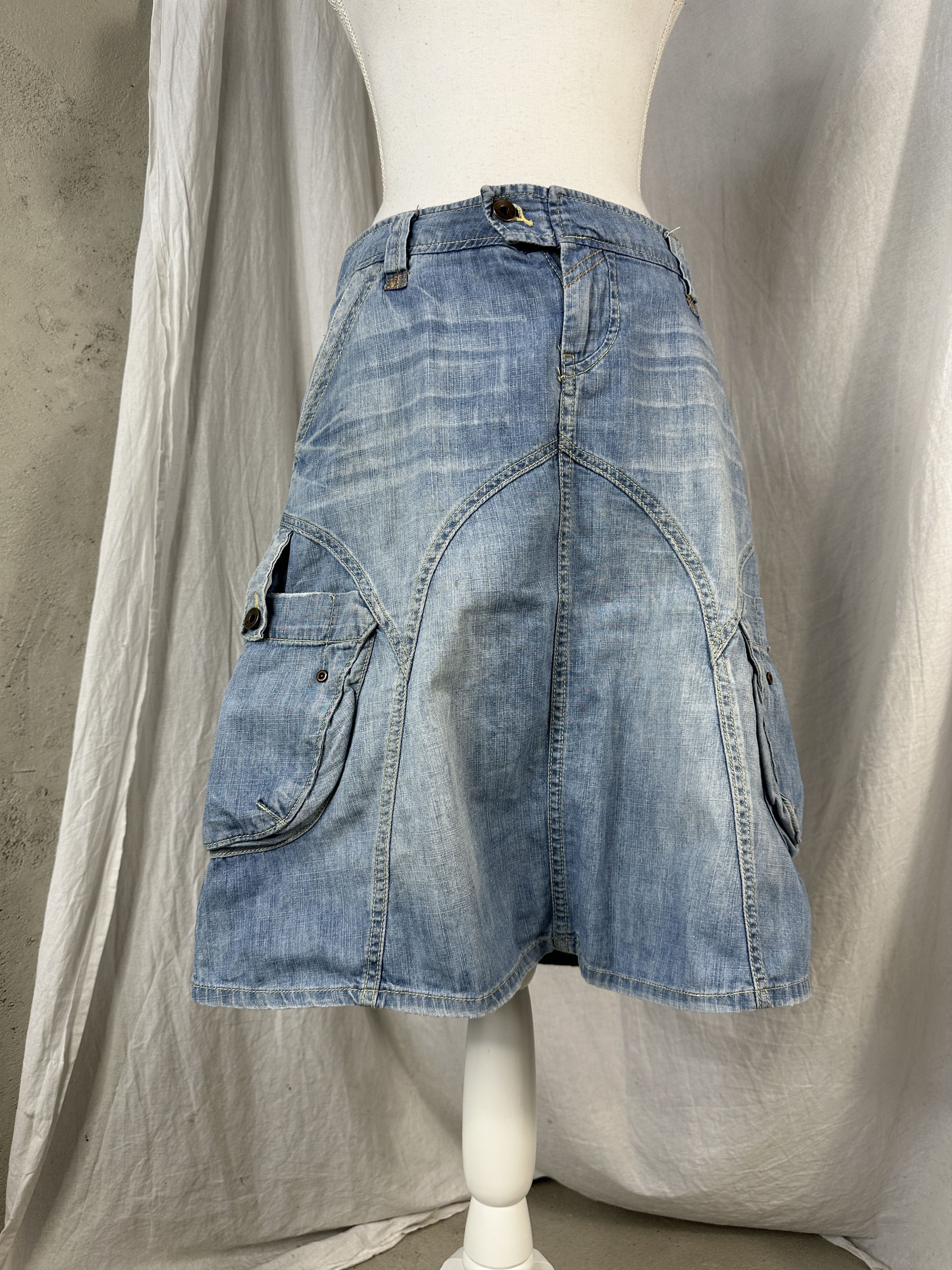 Vintage Vintage Casual Streetwear Cargo Y2K Denim Skirt Size 28" / US 6 / IT 42 - 1 Thumbnail