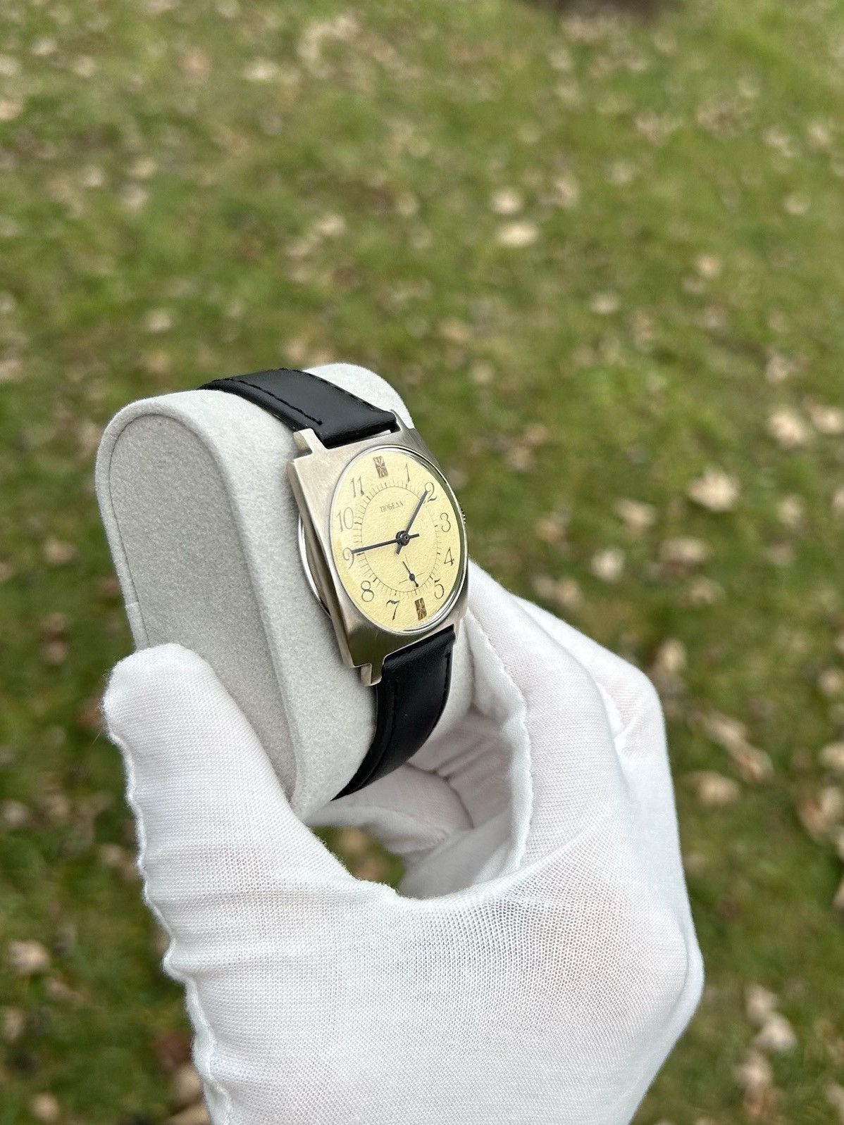 Vintage Vintage Watch Pobeda Soviet USSR Mechanical Wristwatch 1980s Size ONE SIZE - 6 Thumbnail