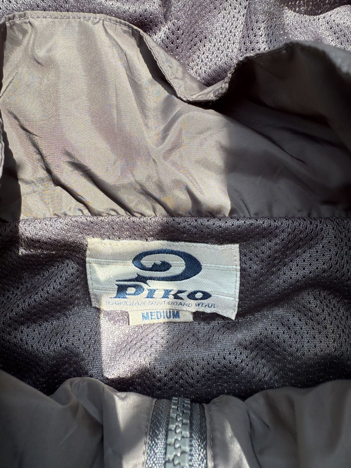 Japanese Brand 90’s PIKO RARE HAWAIIAN SURF VINTAGE MULTI LOGO NYLON JACKET Size US M / EU 48-50 / 2 - 13 Thumbnail