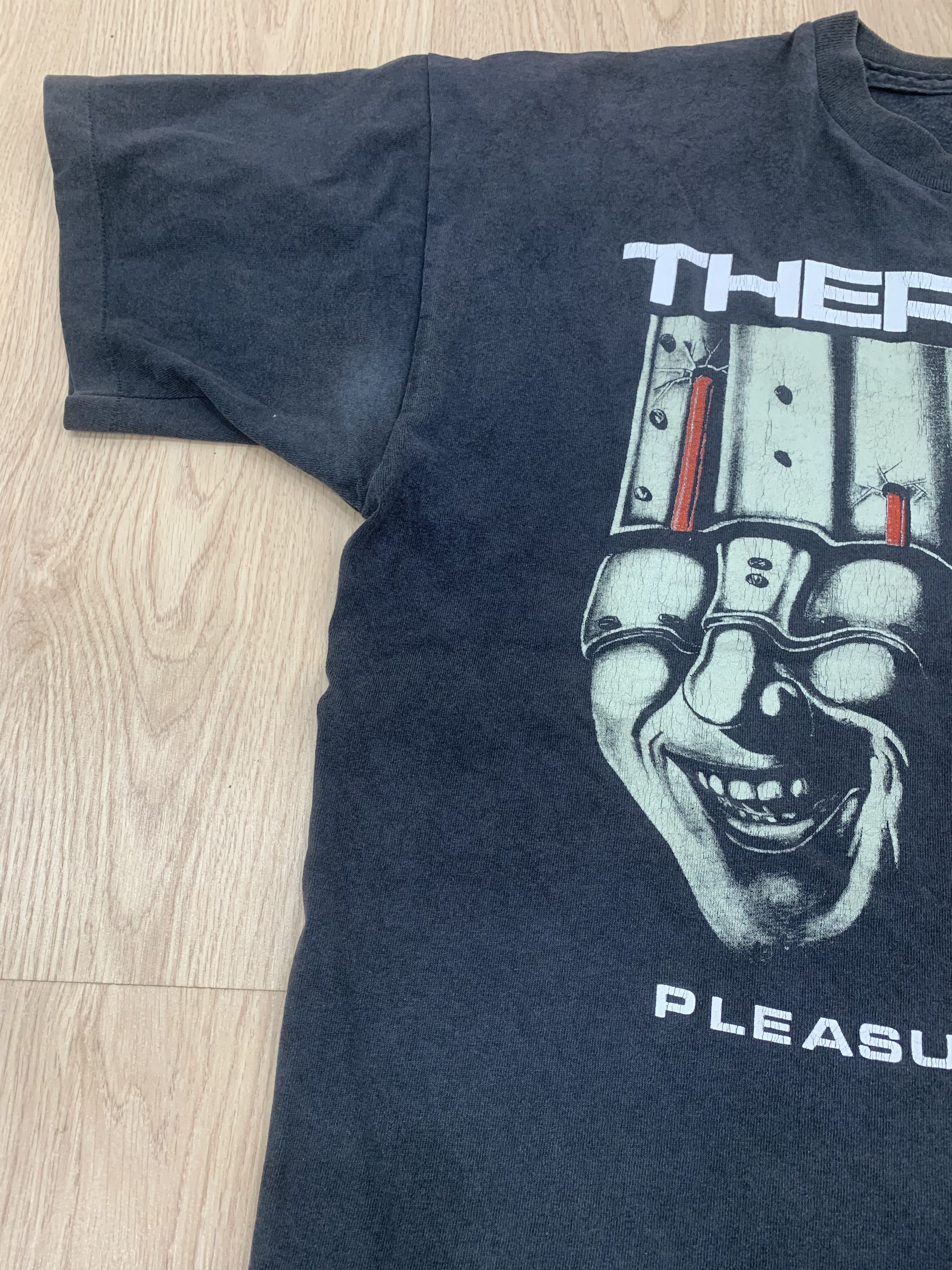 Band Tees VTG BAND THERAPY TOUR SHIRT DEFTONES NIRVANA RADIOHEAD Size US XL / EU 56 / 4 - 4 Thumbnail