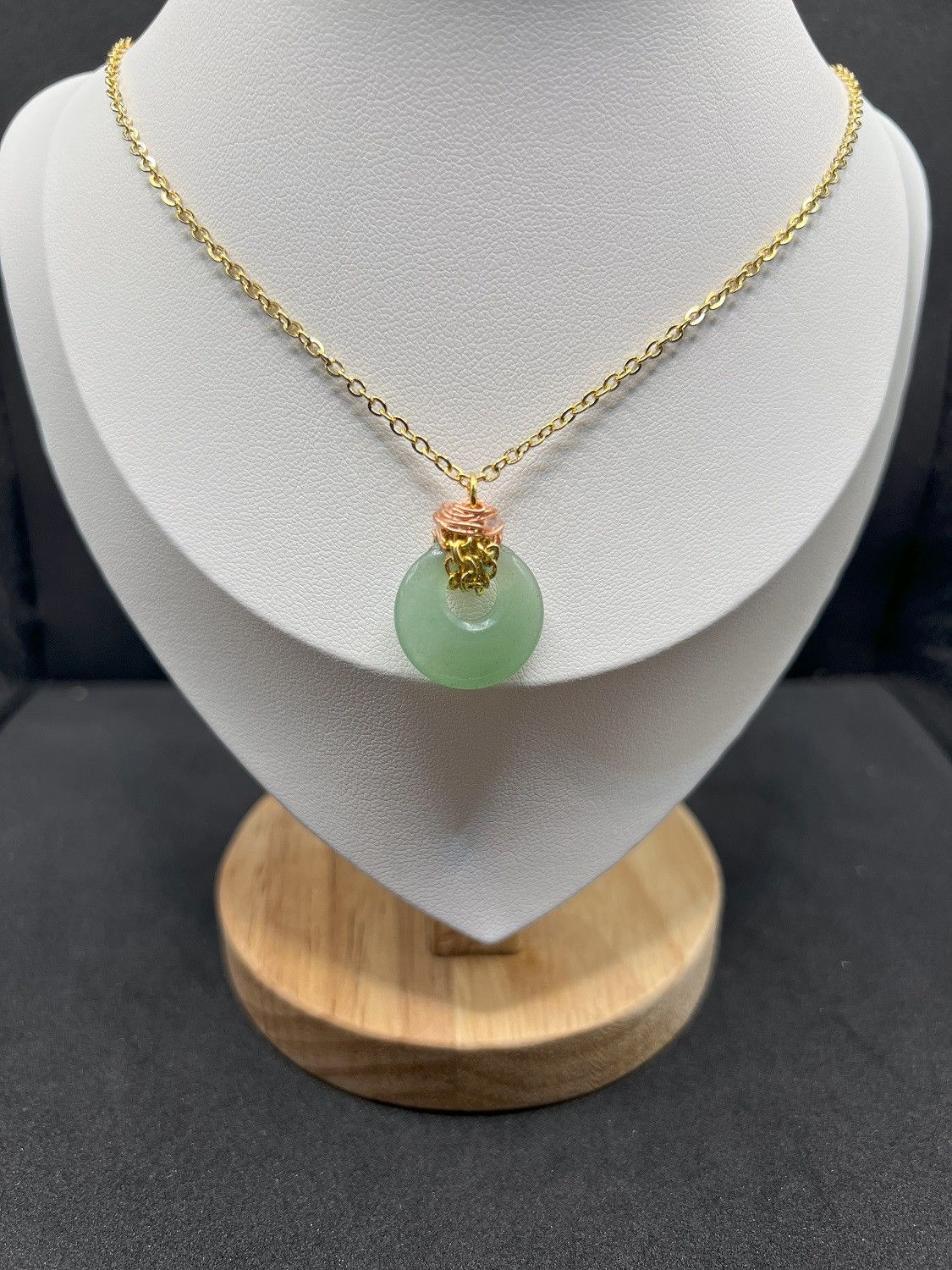 Jewelry Green Jade Gold Chain Necklace Size ONE SIZE - 3 Thumbnail