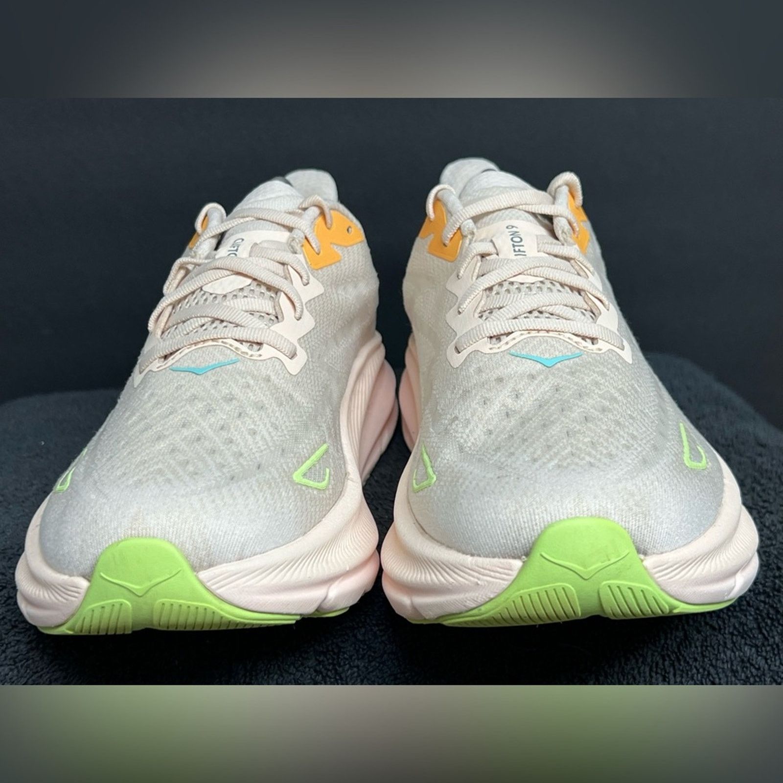 Hoka Hoka Women's Clifton 9 Shoes Vanilla/Astral SIZE 10 D WIDE Size US 10 / IT 40 - 7 Thumbnail