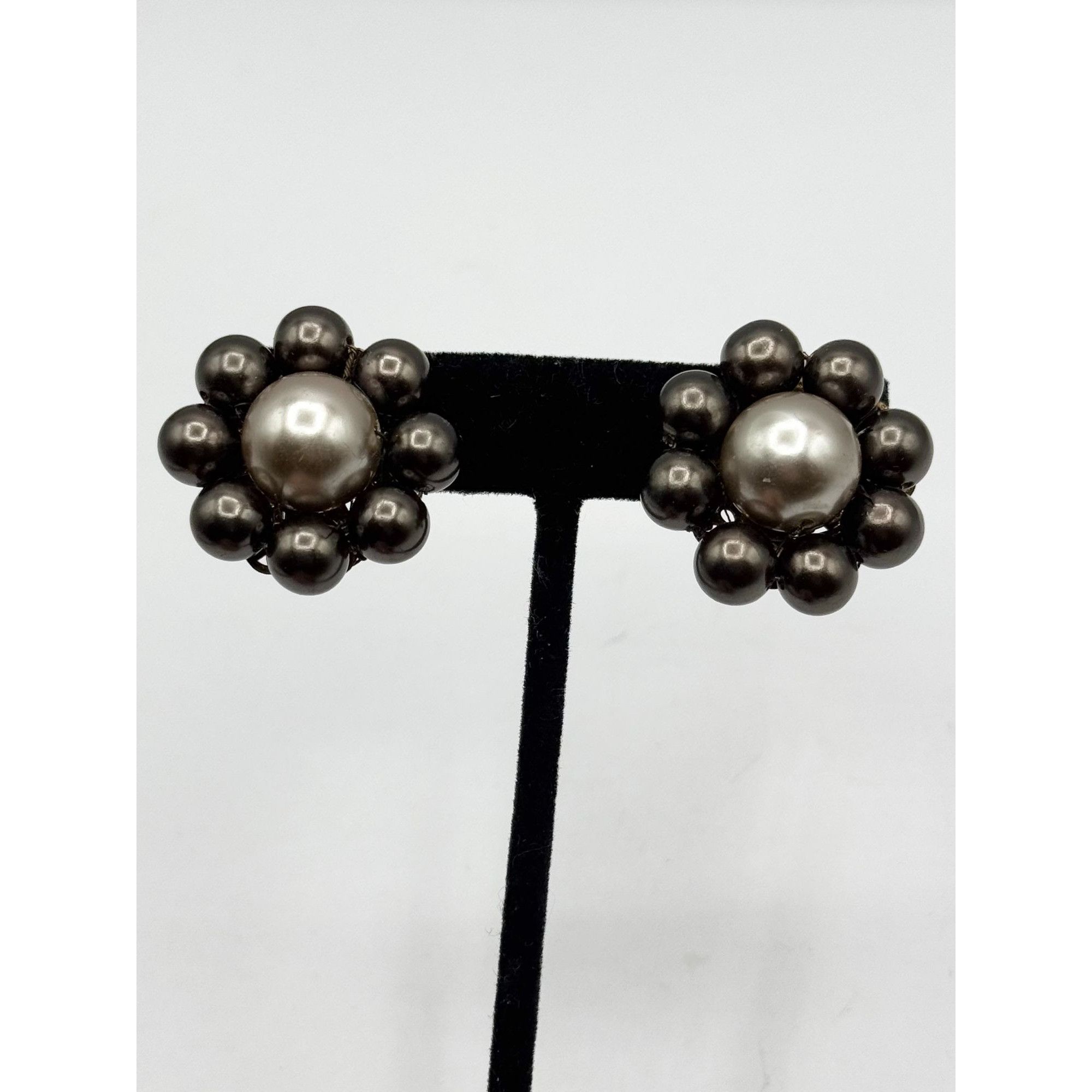 Vintage Vintage Japan hand wired faux pearl flower earrings Size ONE SIZE - 2 Thumbnail