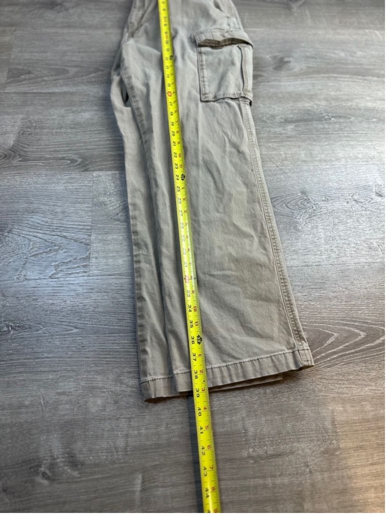 St. Johns Bay Men's Vintage St. John's Bay Cargo Pants Size 34x32 Beige Size US 34 / EU 50 - 5 Thumbnail