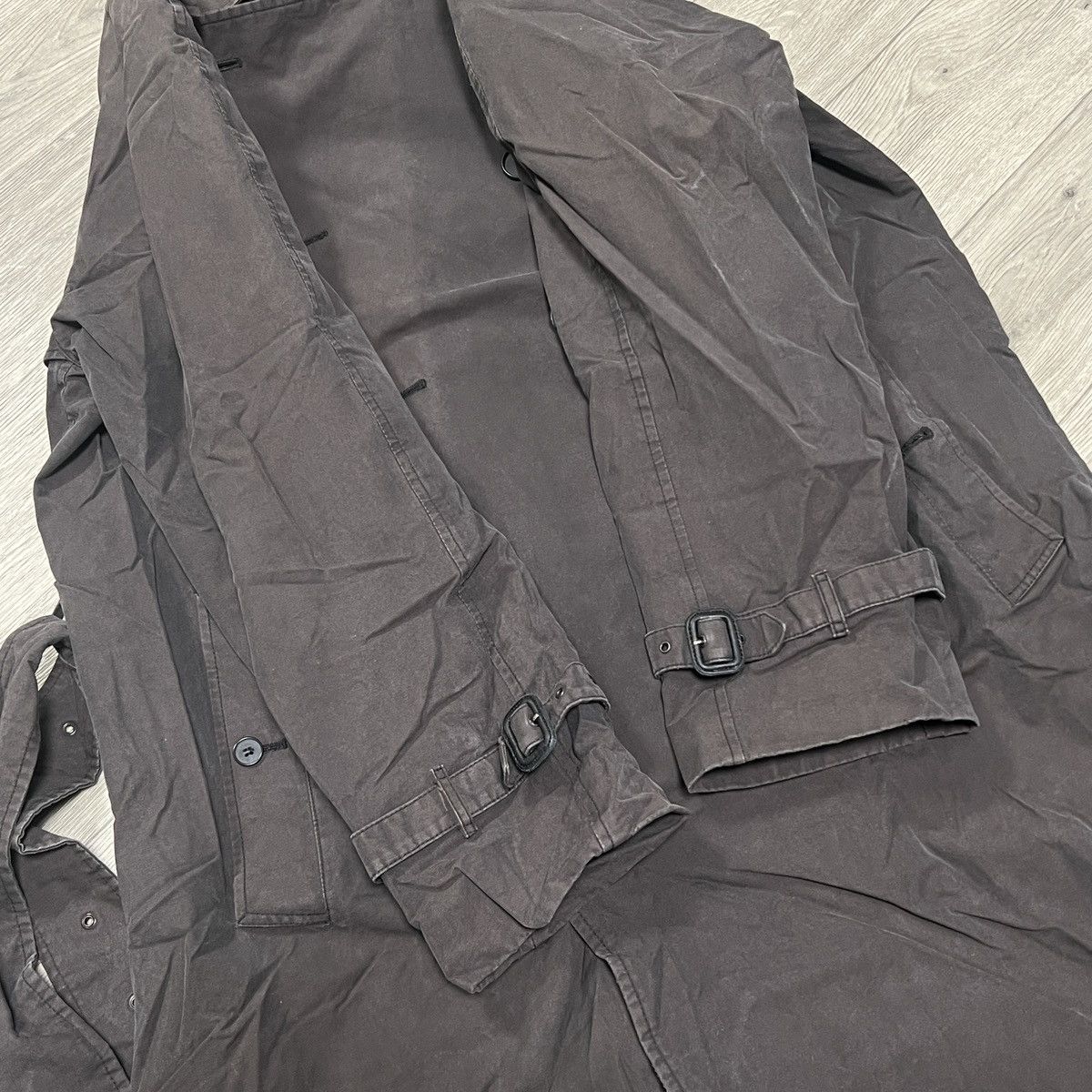 Burberry Burberry London Vintage Trench Coat Plaid Lining Size 50 Size US M / EU 48-50 / 2 - 14 Thumbnail