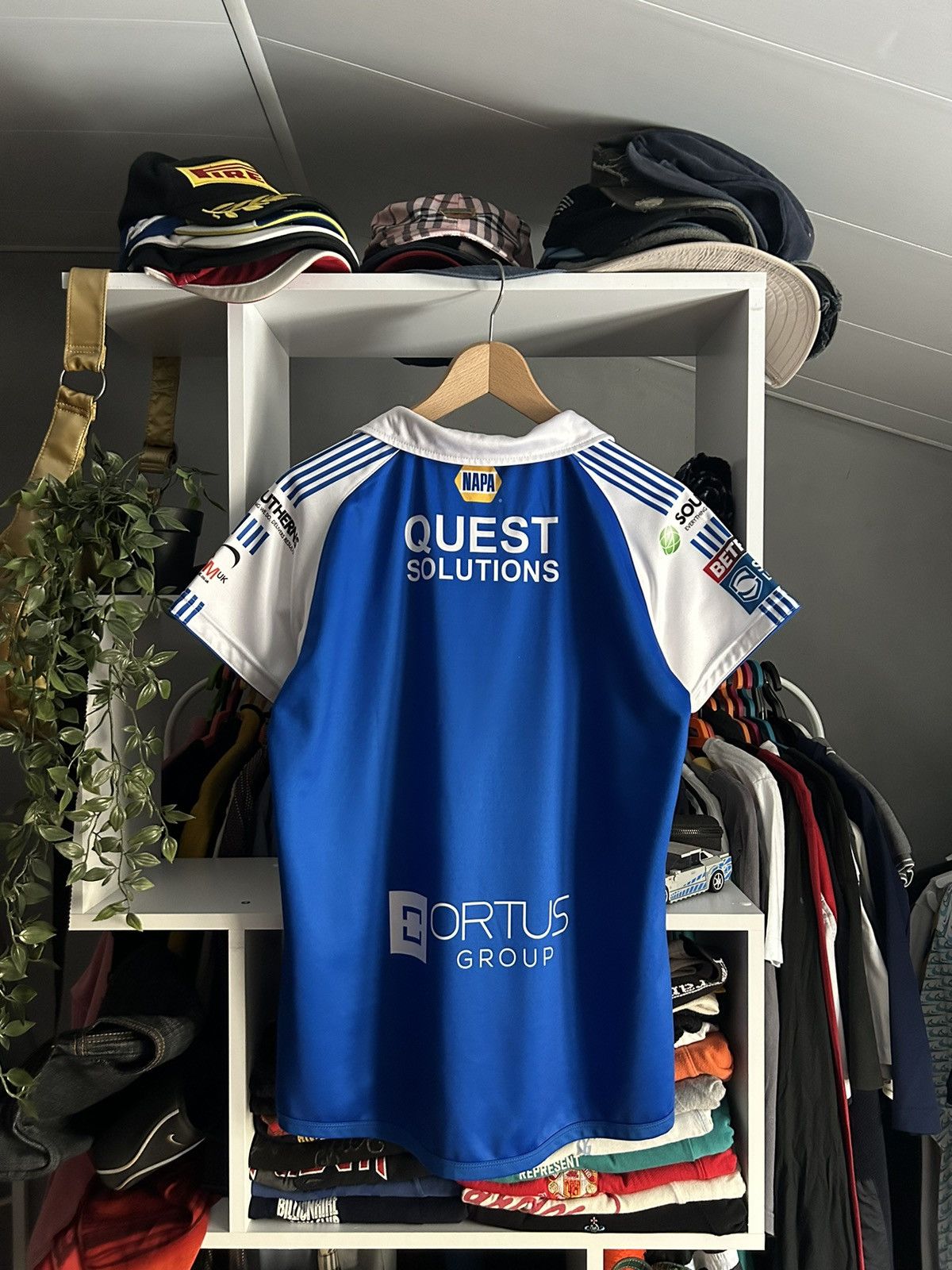 Vintage LEEDS RHINOS 2021 rugby jersey shirt Size US M / EU 48-50 / 2 - 8 Thumbnail