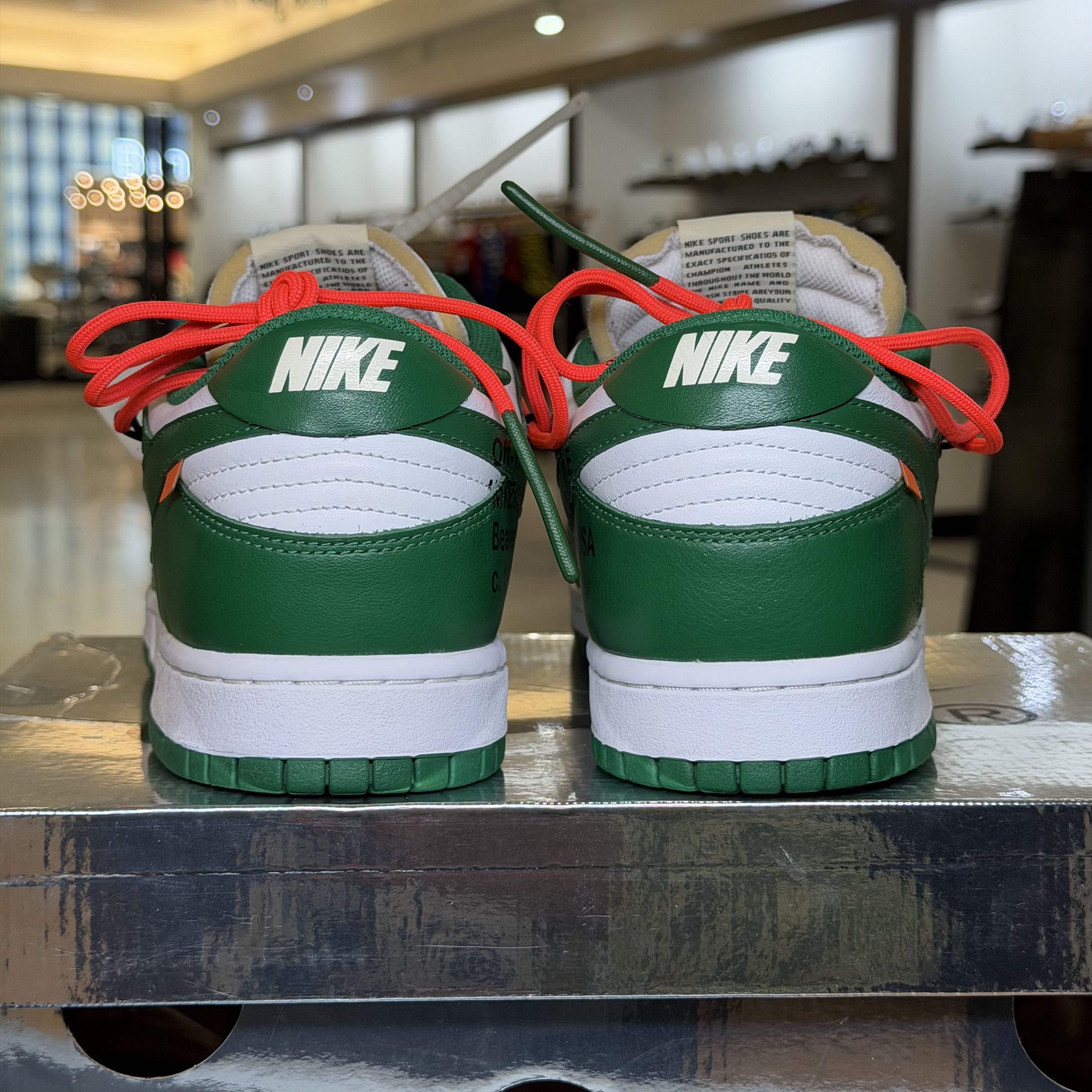Nike × Off-White Nike Dunk Low Off-White Pine Green Size 11 Size US 11 / EU 44 - 4 Thumbnail