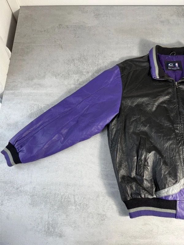 NBA Sacramento Leather Jacket Size US XL / EU 56 / 4 - 8 Thumbnail