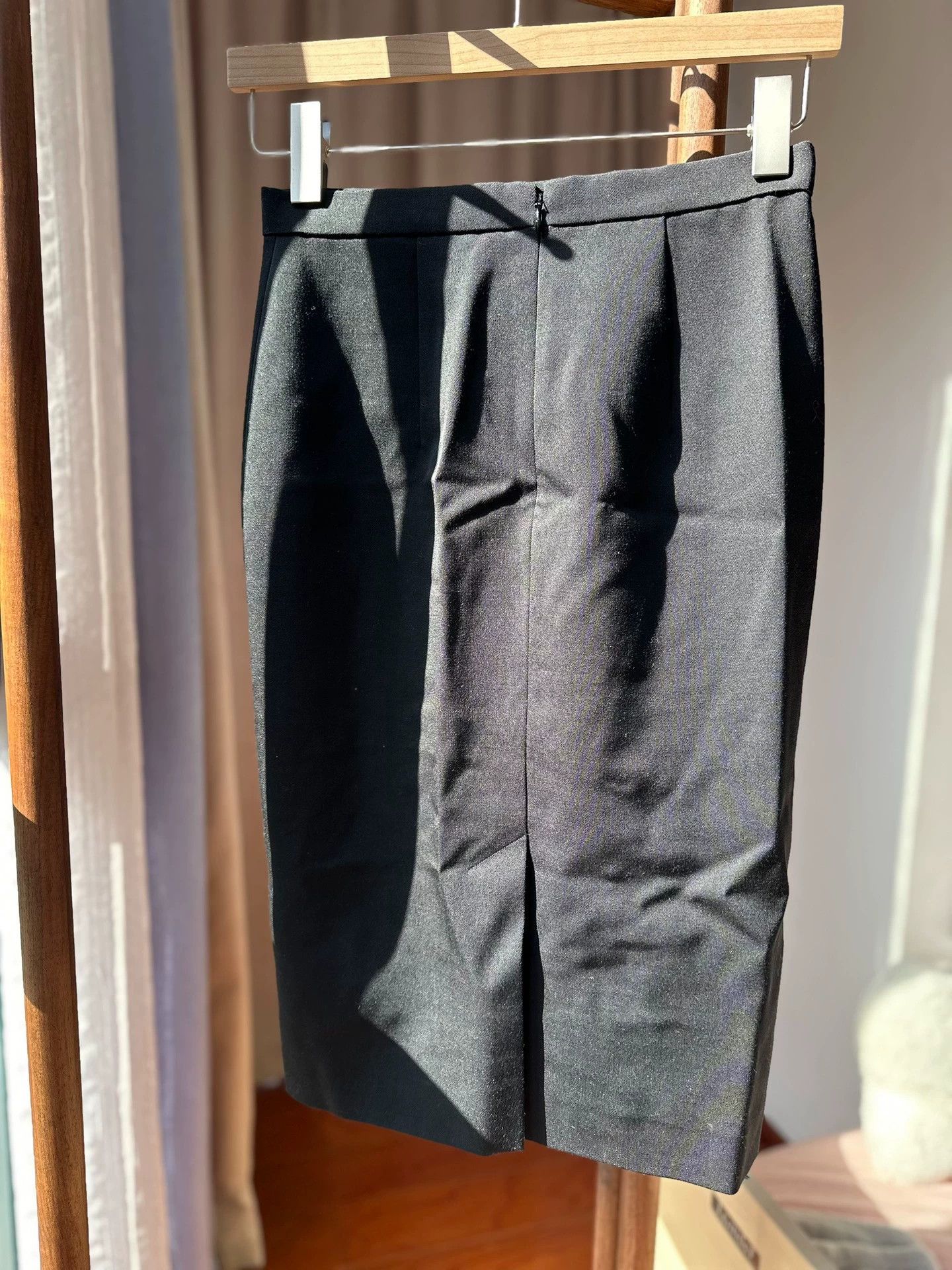 Burberry Burberry Runway Wool Pencil Skirt 38 Back Slit Front Cutout Size 27" / US 4 / IT 40 - 3 Thumbnail