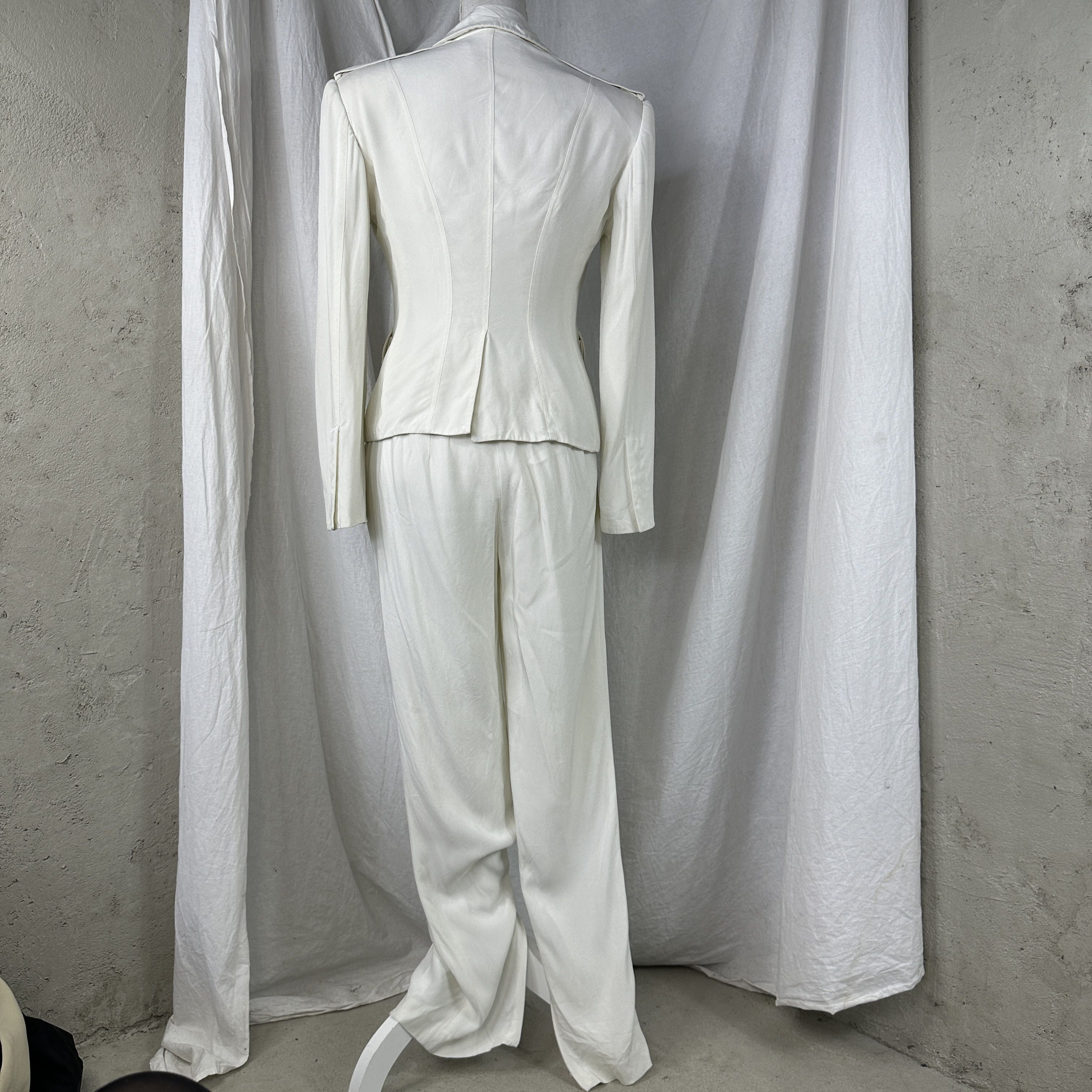 Gucci × Vintage Vintage Gucci Padded Shoulders Blazer 00s Size 25" / US 0 / IT 36 - 17 Thumbnail
