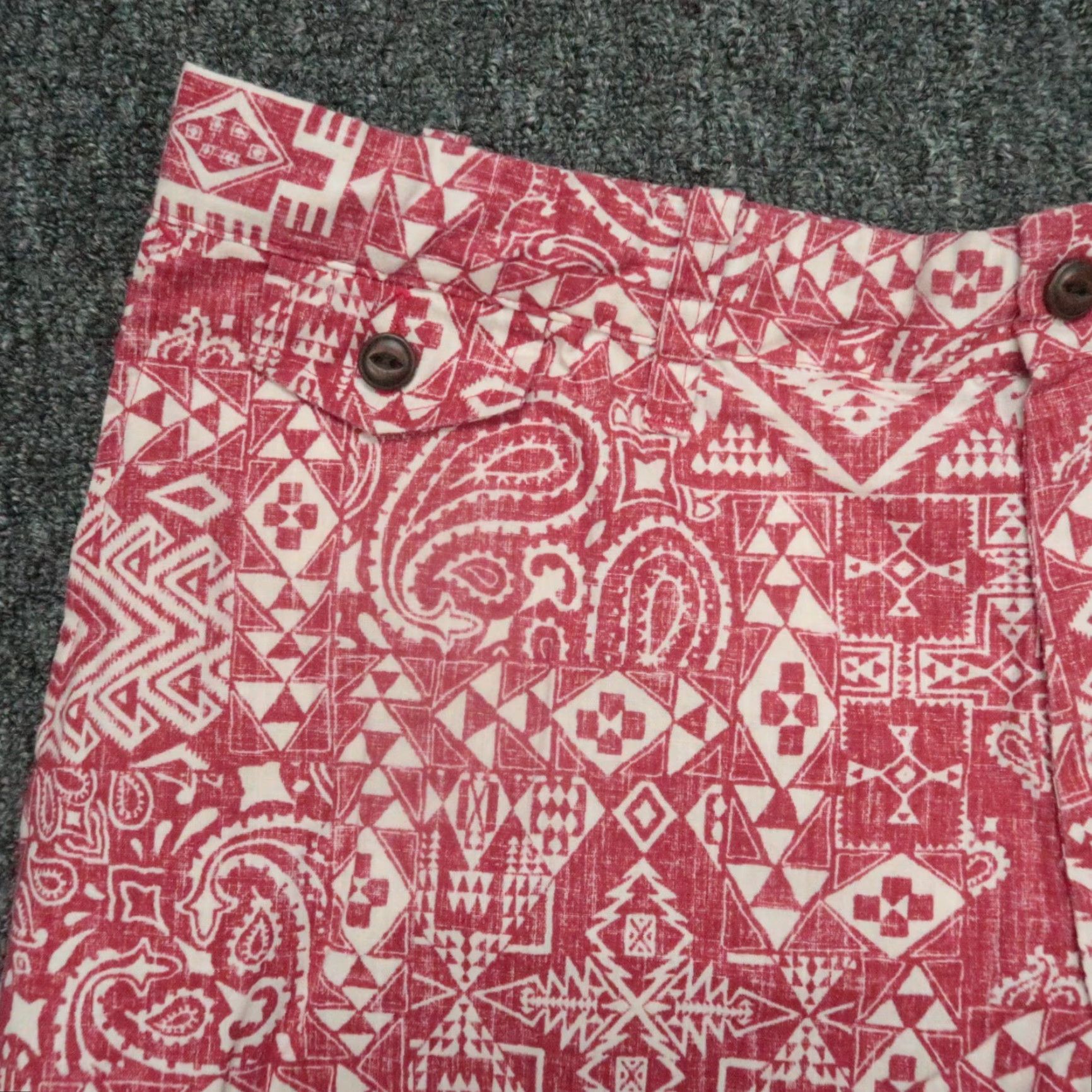 Reyn Spooner Reyn Spooner Shorts Mens 34 Chino Casual Red White Geometric Pattern 34 Inseam 11in Belt Loops Pockets Size US 34 / EU 50 - 2 Thumbnail