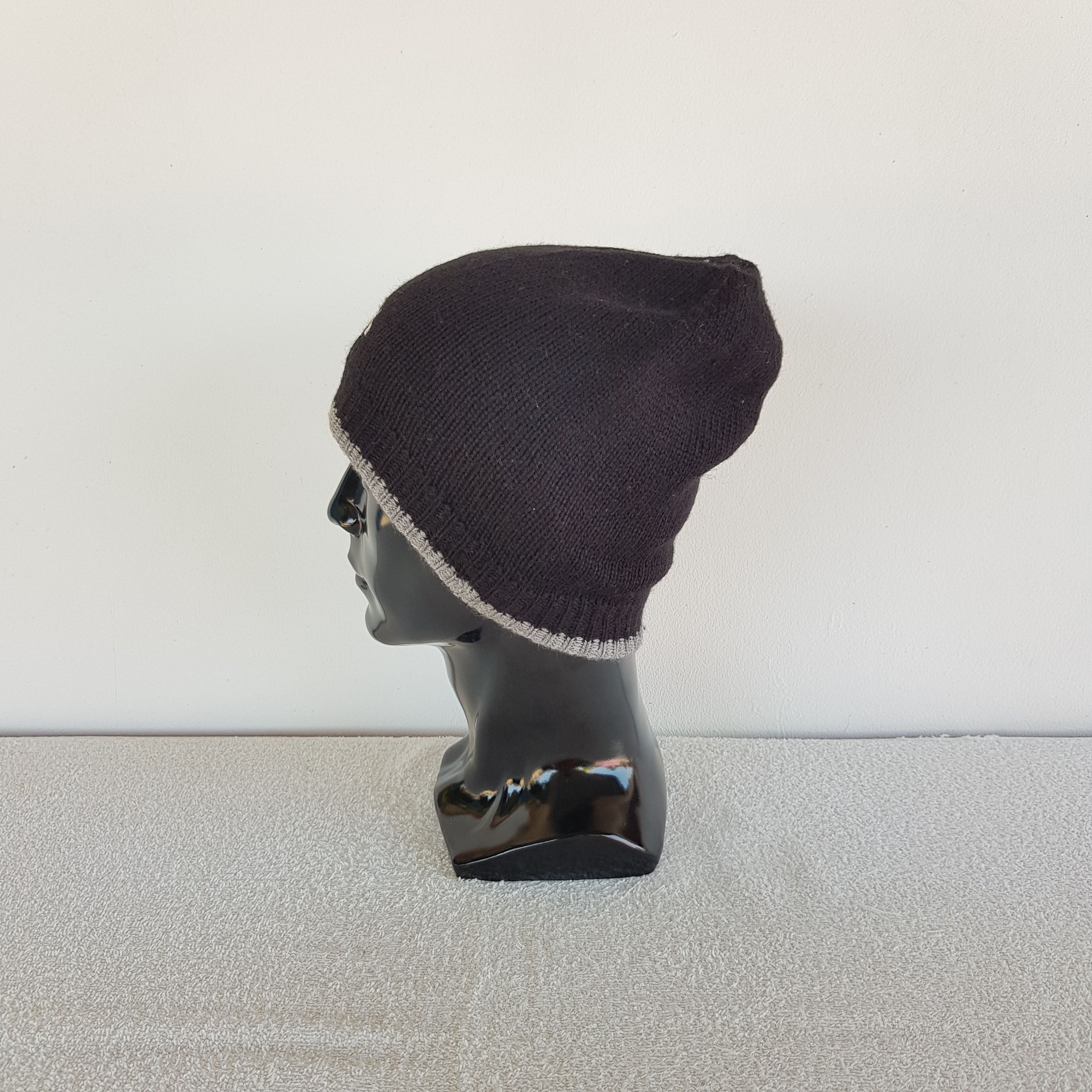 Descente Vintage Descente Beanie Y2K Knit Sportswear Snow Caps Hats Size ONE SIZE - 4 Thumbnail