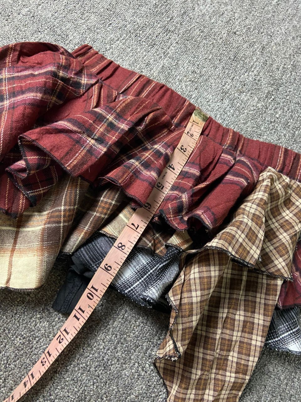 Shein SHEIN Icon Asymmetrical Ruffles Plaid Mini Skirt (201) Size 26" / US 2 / IT 38 - 9 Thumbnail