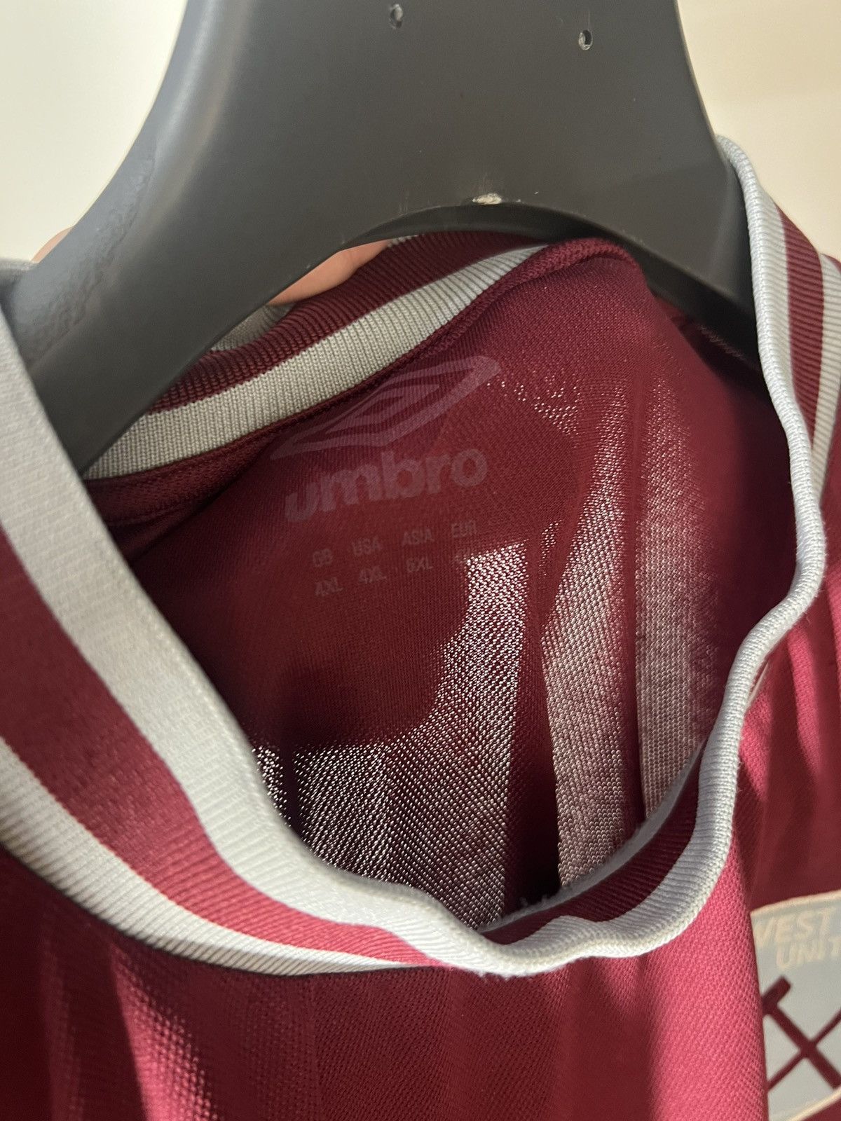 Vintage VERY RARE UMBRO FC WEST HAM UNITED ENGLAND SOCCER JERSEY 90s Size US XXL / EU 58 / 5 - 6 Thumbnail