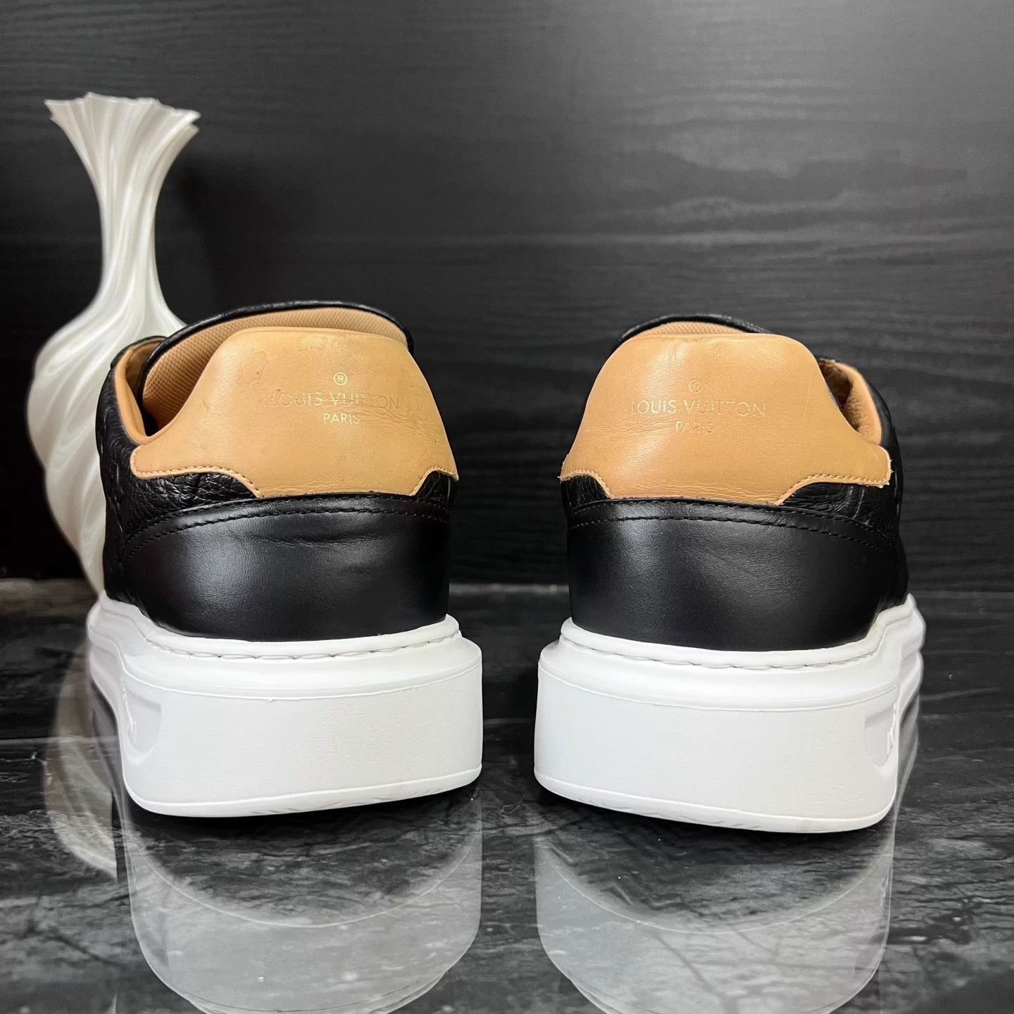 Louis Vuitton 1167 mint black & white embossed platform 42 shoes Size US 9 / EU 42 - 4 Thumbnail