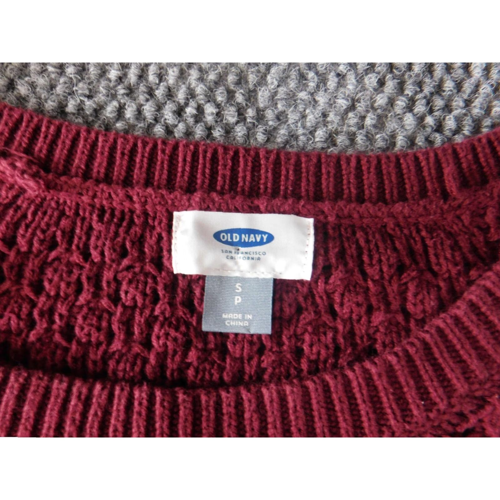 Old Navy Old Navy Womens Sweater S Red Pullover Knit Acrylic Cable-Knit Long Sleeve Raglan Round Neck Classic/Logo Knit Regular Vintage: No Womens Size S / US 4 / IT 40 - 7 Thumbnail