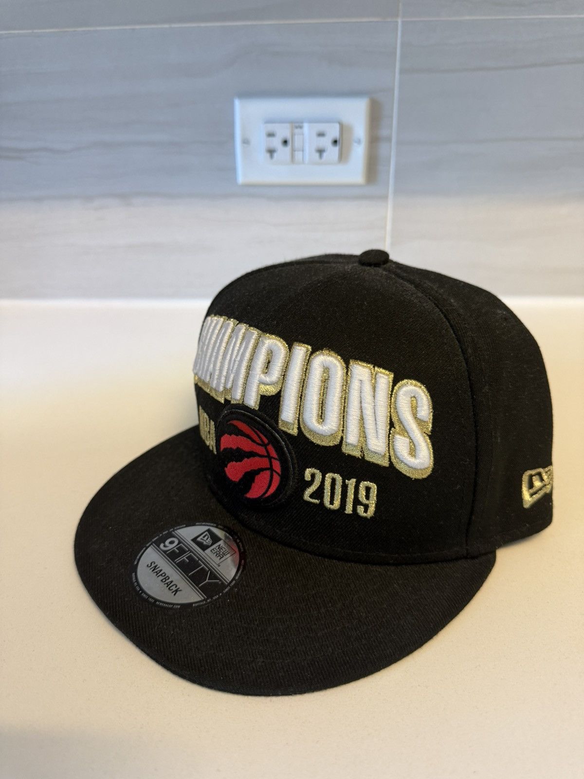 New Era Toronto Raptors 2019 NBA Championship Hat Size ONE SIZE - 3 Thumbnail