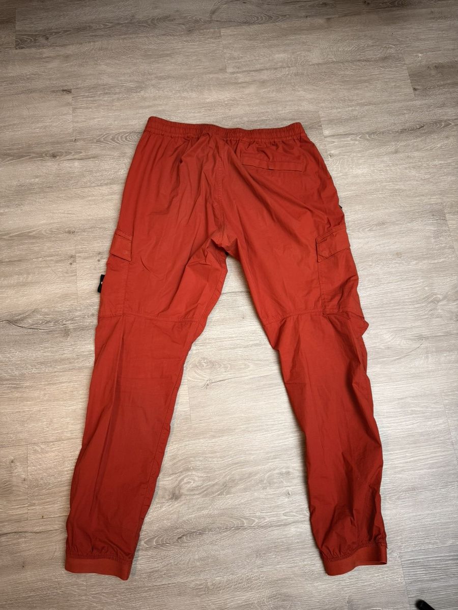 Stone Island Stone Island RE-T Red Nylon Cargo Joggers (W34) Size US 34 / EU 50 - 3 Thumbnail