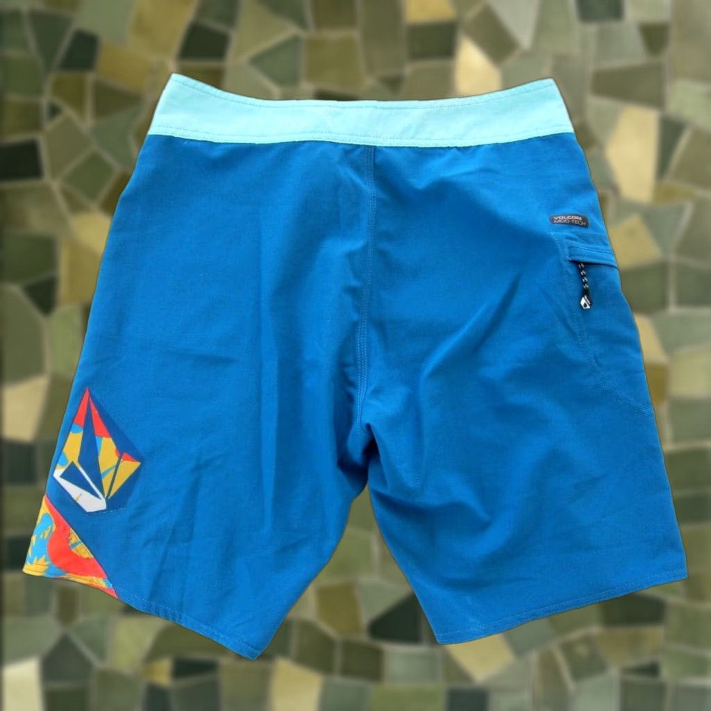 Volcom Volcom Mod Tech Board Short 29 Blue Red Yellow Pocket Stretch Surf Beach Swim Mens 30" Waist 11.5" Rise 41" Hip 9" Inseam Size US 29 - 1 Thumbnail