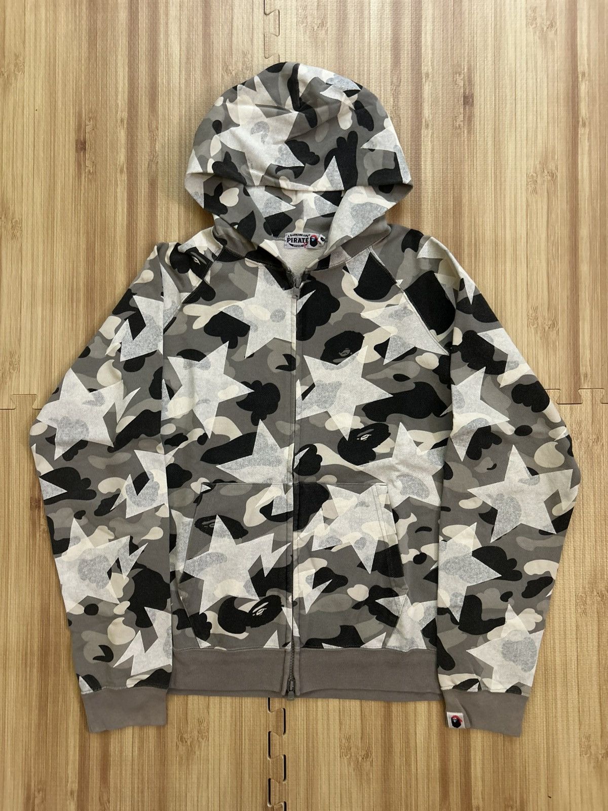 Bape 2009 Bapesta Aoyoma pirate store camo zip up hoodie Size US M / EU 48-50 / 2 - 1 Thumbnail