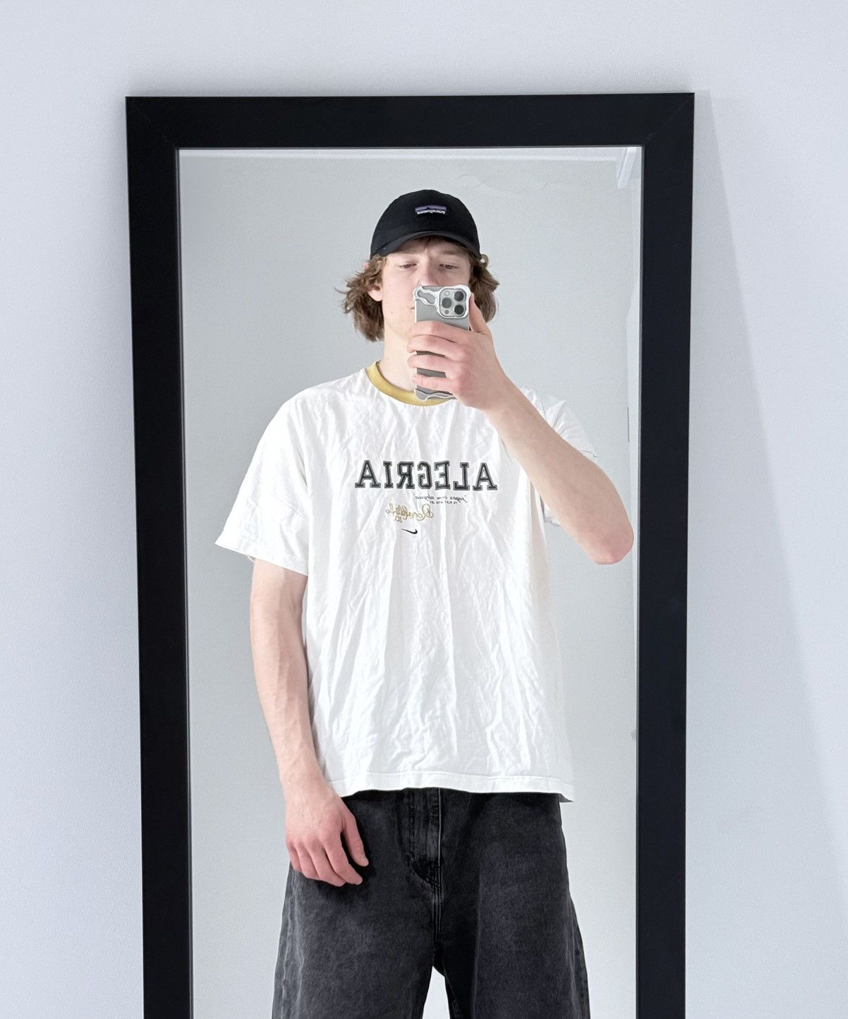 Nike Vintage Nike Y2K avantgarde streetwear oversize T-shirt Size US XL / EU 56 / 4 - 1 Thumbnail