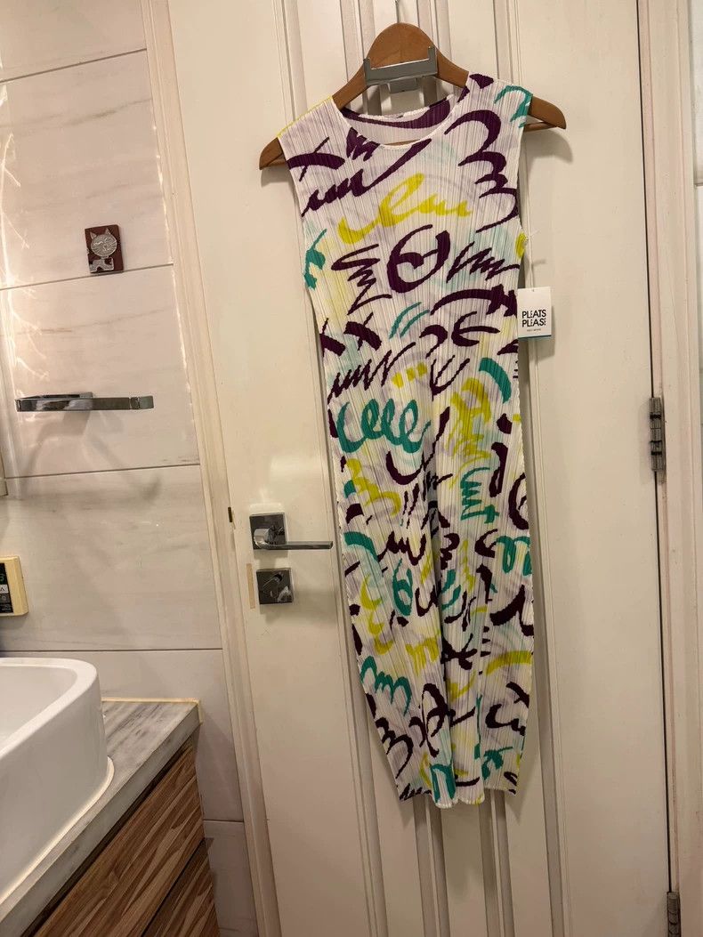 Issey Miyake Issey Miyake size:3 white dress Size XS / US 0-2 / IT 36-38 - 1 Thumbnail