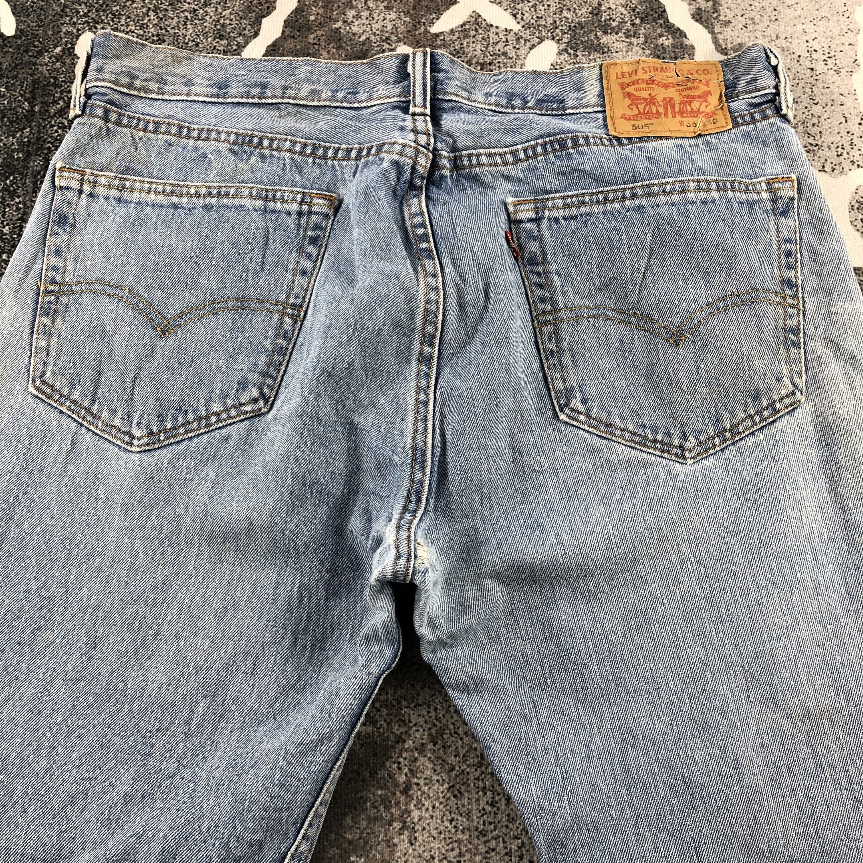 Levi's Vintage Levis 505 Jeans Medium Wash Denim KJ953 Size US 36 / EU 52 - 4 Thumbnail