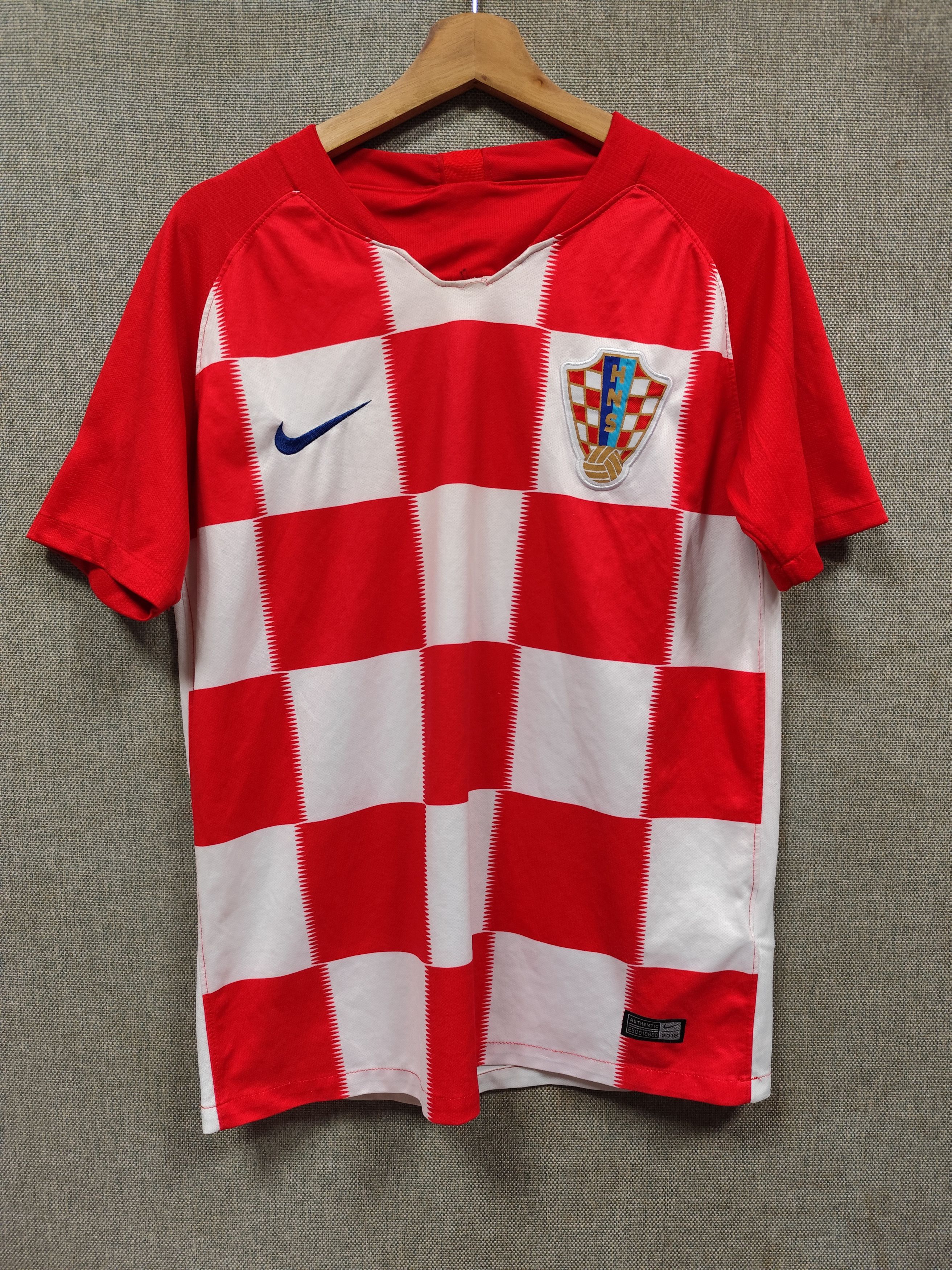 UEFA Croatia nike soccer jersey Size US M / EU 48-50 / 2 - 1 Thumbnail