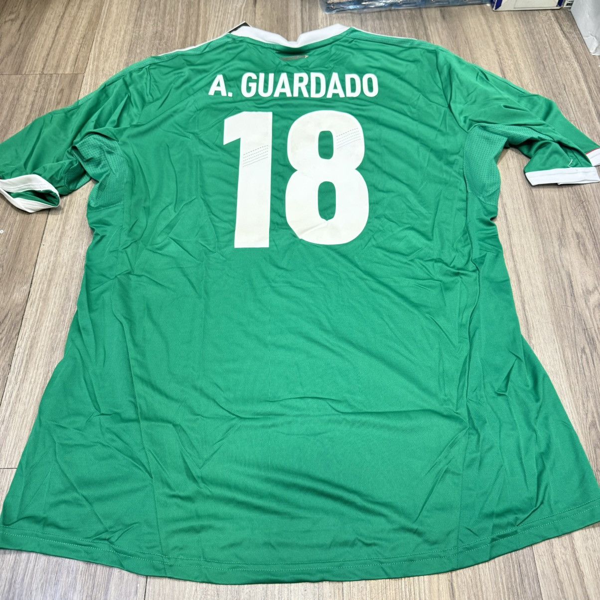 Adidas Mexico 11/13 home shirt #18 Guardado (bnwt) Size US XL / EU 56 / 4 - 2 Thumbnail
