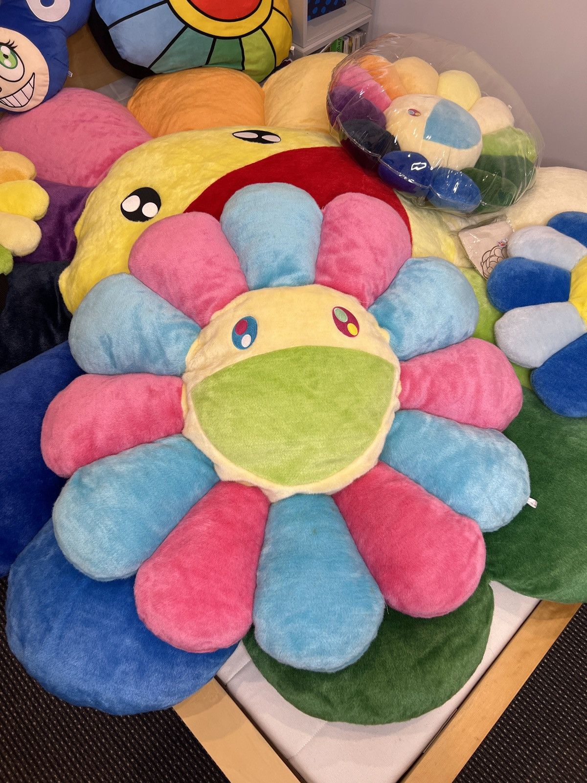 Takashi Murakami Takashi Murakami pink blue Flower Cushion plush 100CM Size ONE SIZE - 1 Thumbnail