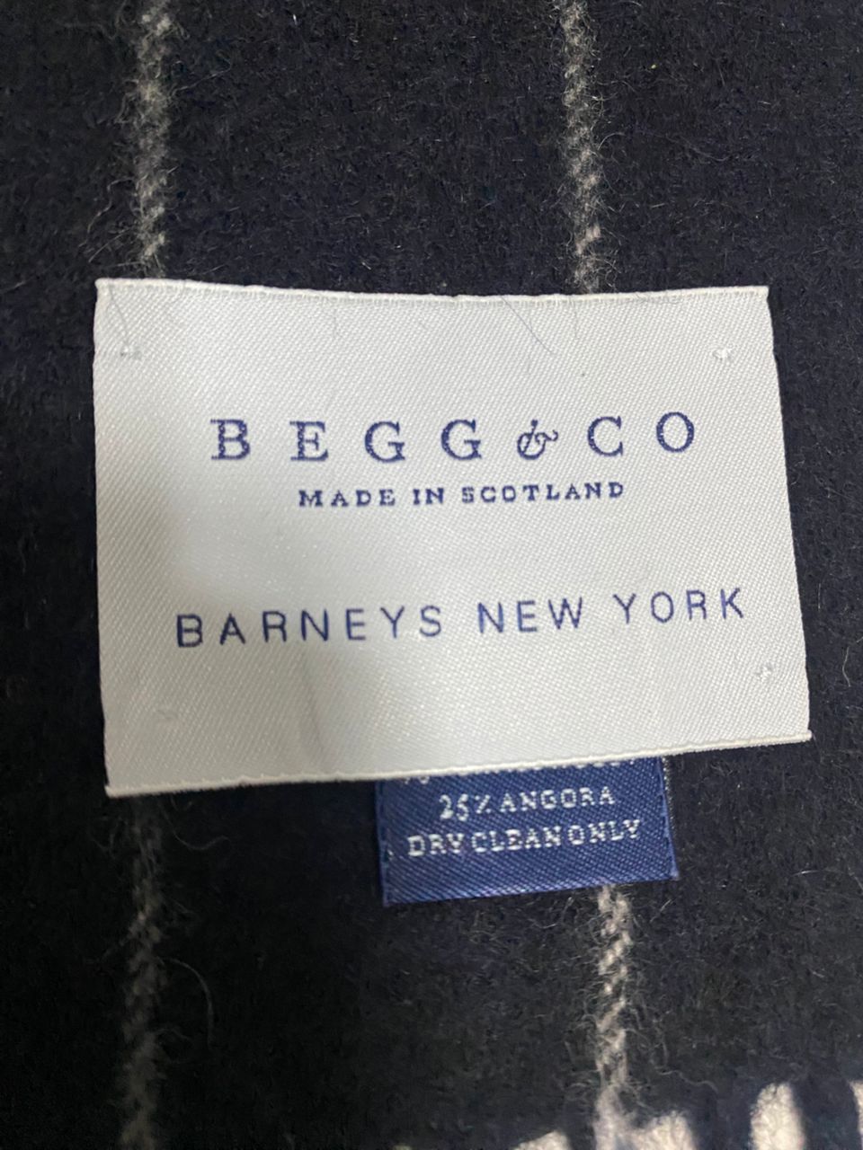 Begg x Co Begg & Co Lambswool Angora Scarf 70x11" Barney's New York Size ONE SIZE - 4 Thumbnail