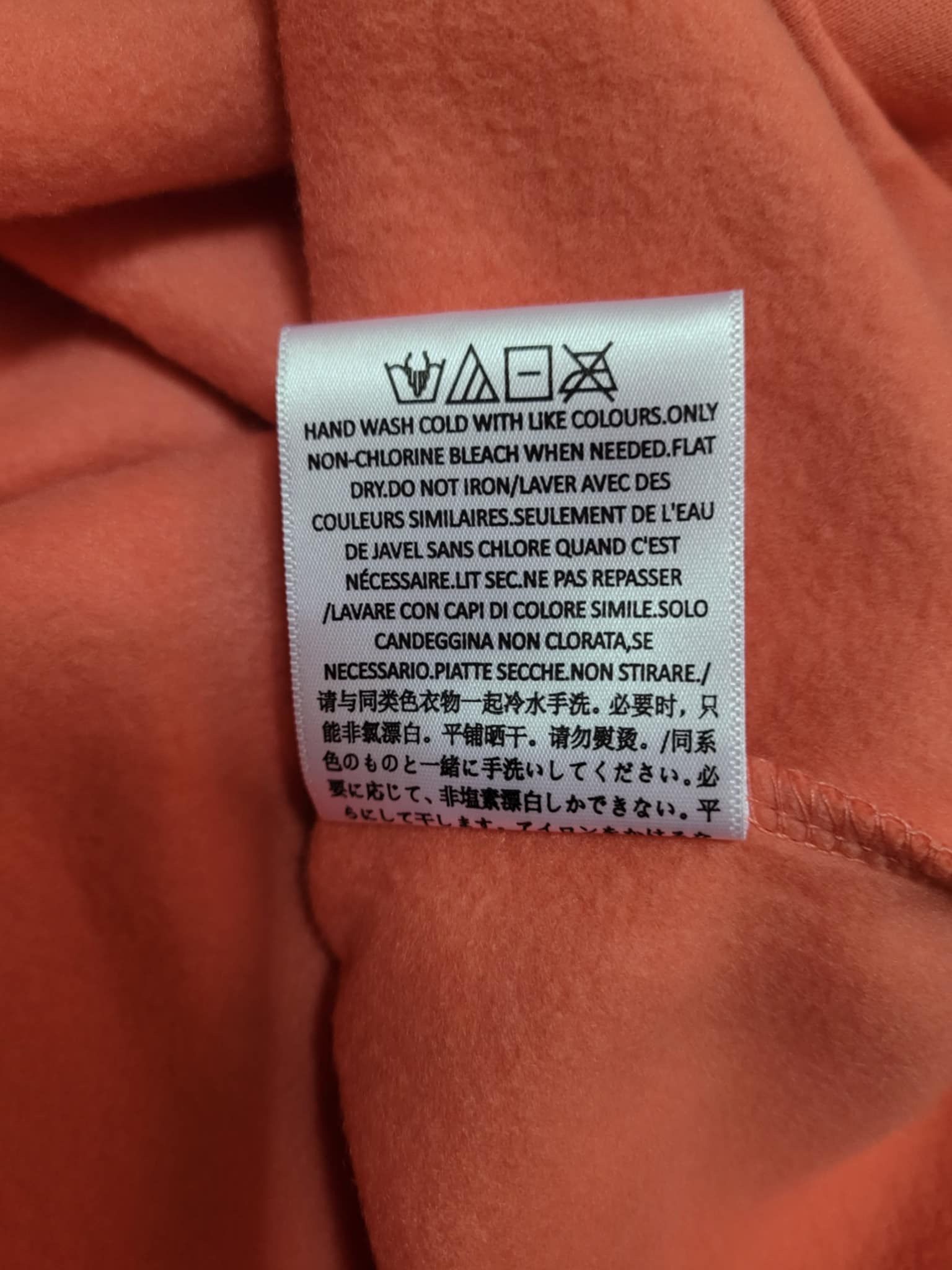 Fear of God Fear of god essential relaxed hoodie Coral sz M Size US M / EU 48-50 / 2 - 12 Thumbnail