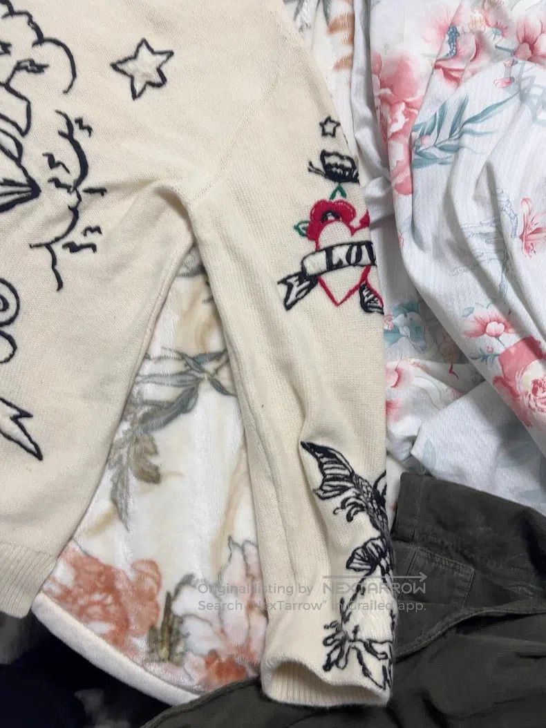 Valentino Valentino Embroidery style graffiti sweater Size XL / US 12-14 / IT 48-50 - 3 Thumbnail