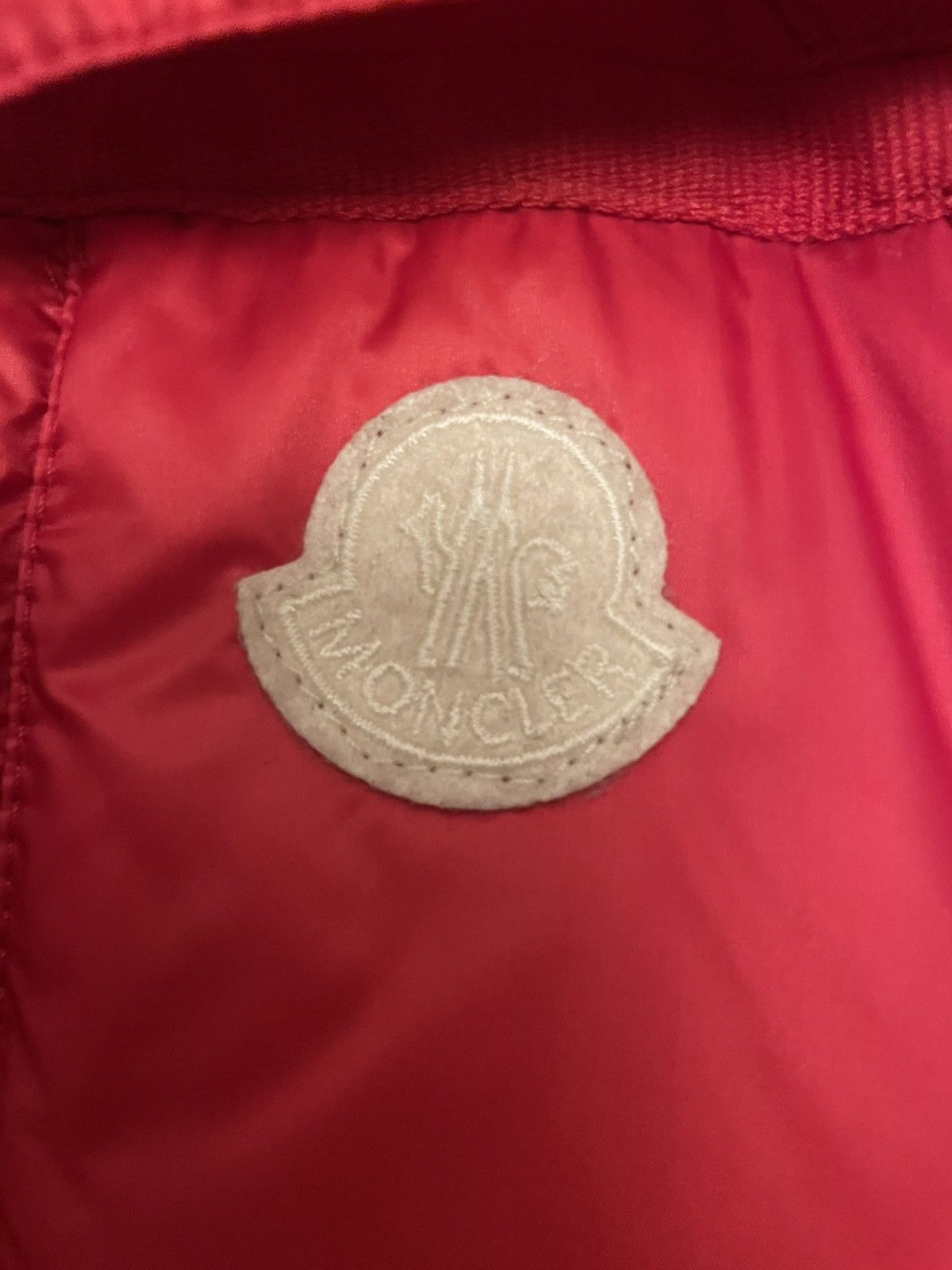 Moncler Red Moncler Vest Size US M / EU 48-50 / 2 - 3 Thumbnail