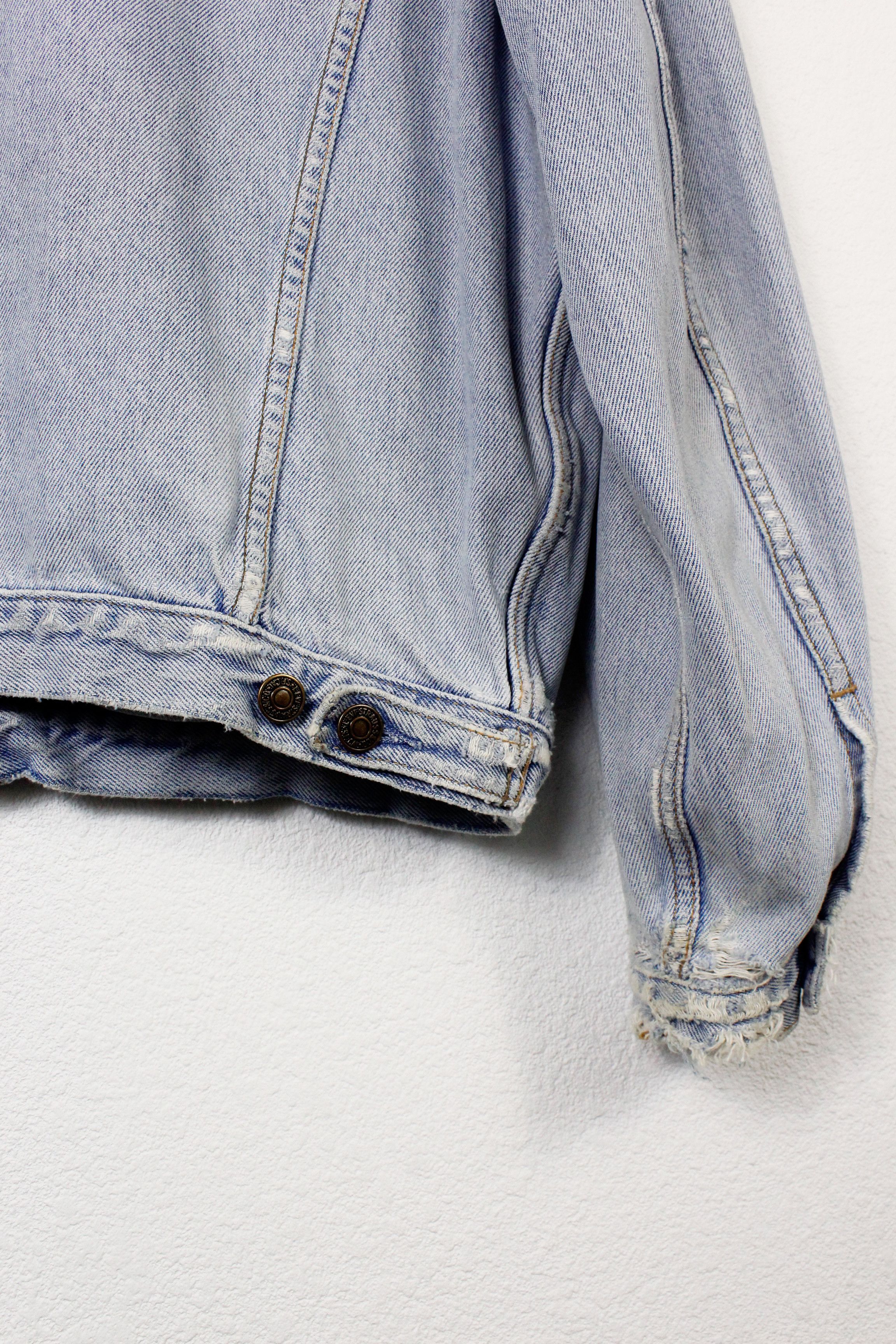 Levi's Vintage Levis Blue Denim Distressed Track Jeans Jacket 90s Size US L / EU 52-54 / 3 - 10 Thumbnail