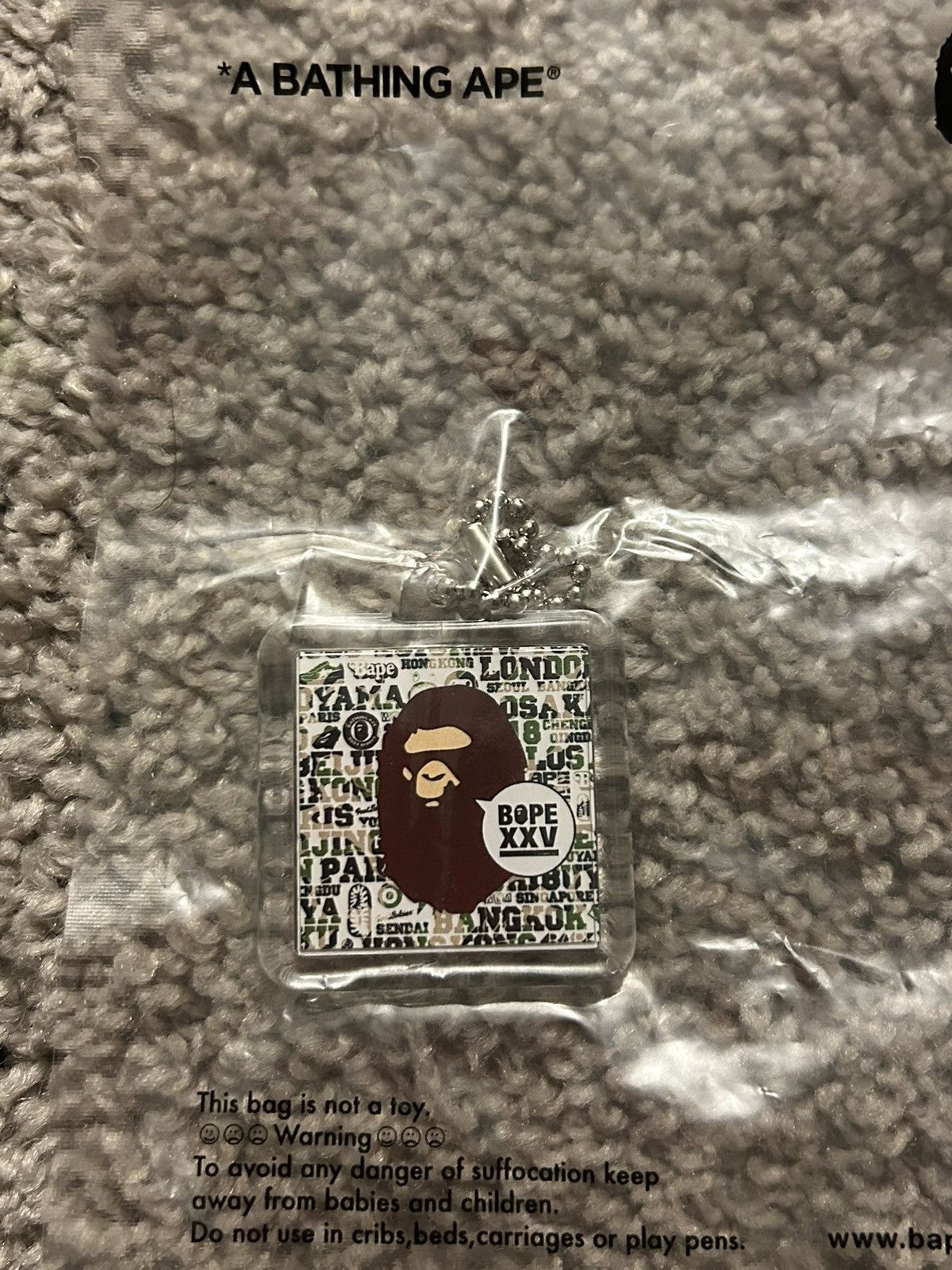 Bape A Bathing Ape Bape Cities Key Chain Size ONE SIZE - 3 Thumbnail