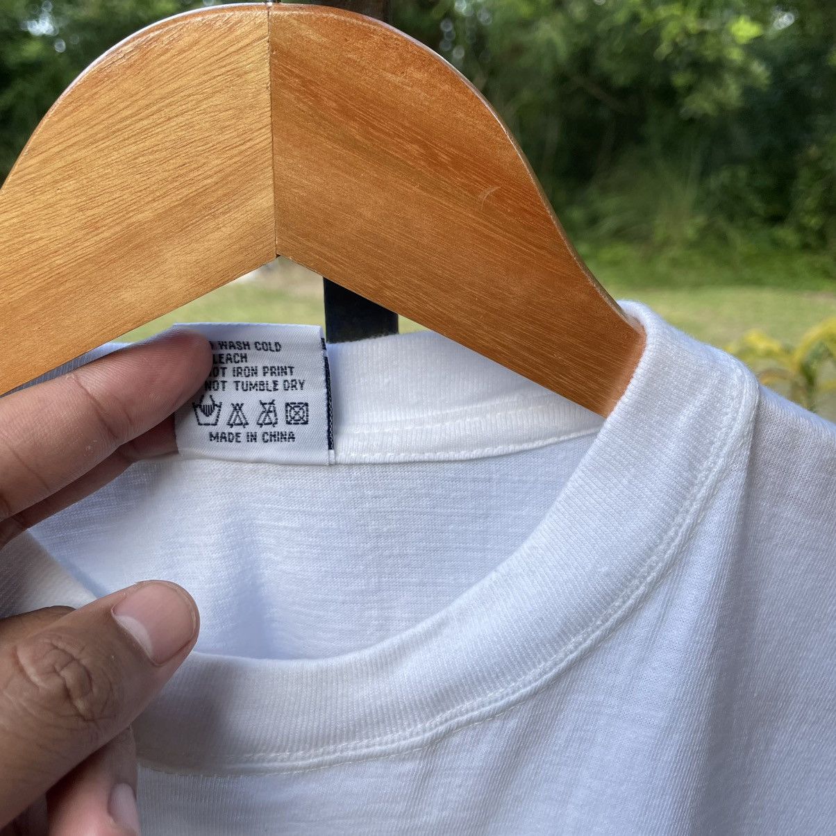 Other 🔥Vintage 90s GUAM USA Big Surf Logo Surf Skate Tee Size US L / EU 52-54 / 3 - 8 Thumbnail