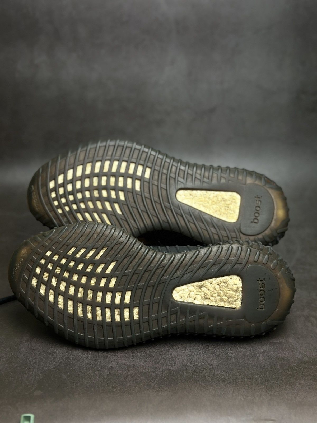 Adidas × Designer Adidas Yeezy Boost 350 V2 Core Black/White “Oreo” Size US 9.5 / IT 39.5 - 5 Thumbnail