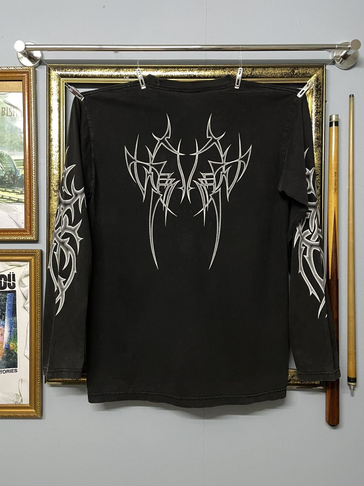 Vintage Vintage 1990s Tribal Knife Tattoo Sunfaded Distressed Tshirt Size US M / EU 48-50 / 2 - 7 Thumbnail