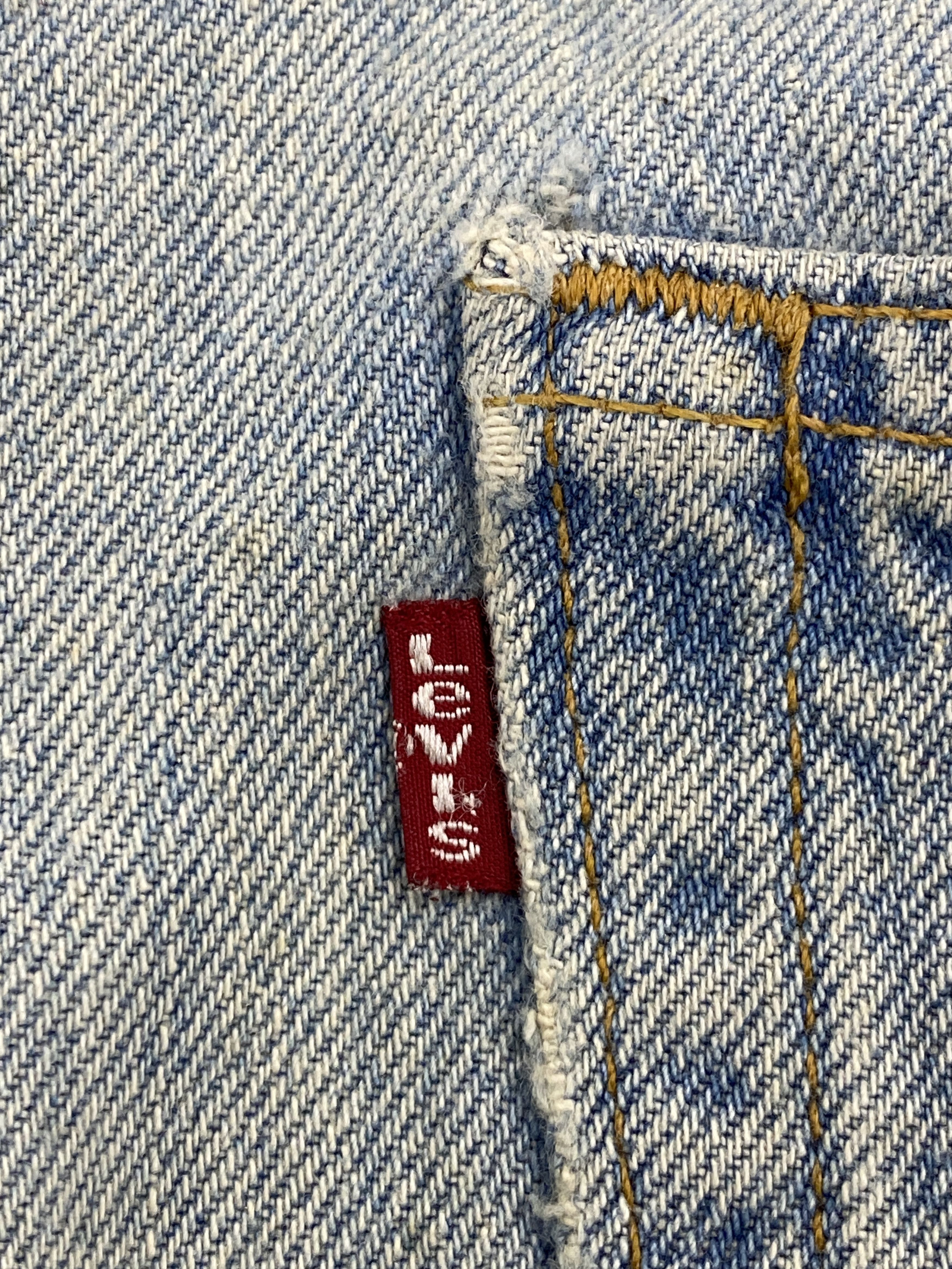 Levi's × Vintage Vintage 90s Levi's 505 Light Washed Denim Jeans Size US 35 - 6 Thumbnail
