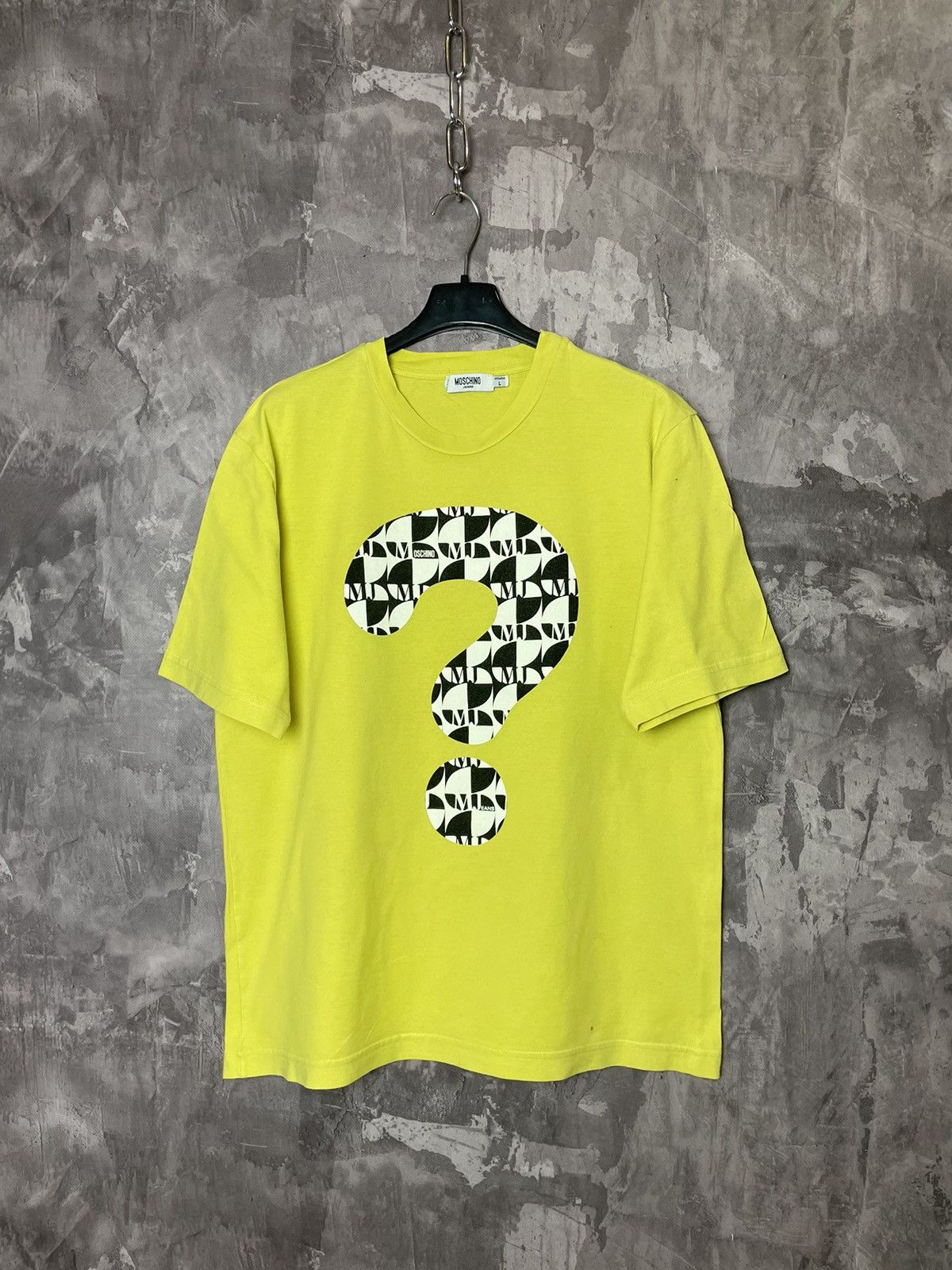 Designer × Moschino × Vintage Vintage Moschino Jeans Question Mark t shirt Size US L / EU 52-54 / 3 - 1 Thumbnail
