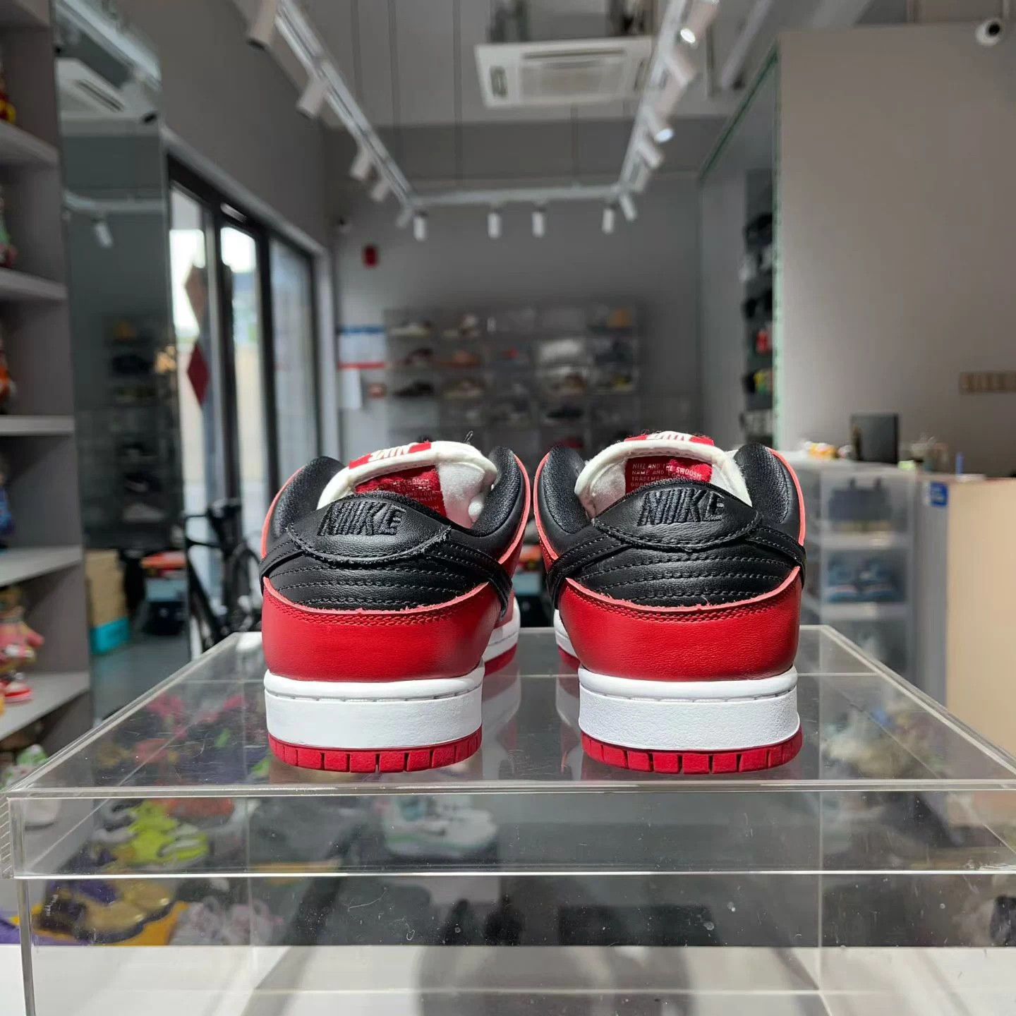 Nike Nike Dunk SB Chicago OG Box 40.5 DS Size US 7.5 / EU 40-41 - 4 Thumbnail