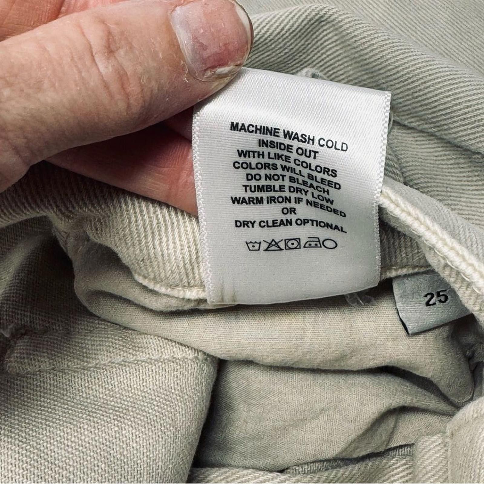 Velvet Vervet. Rocky Barrel Cream-Colored High-Waist Jeans Size 25. Size 25" / US 0 / IT 36 - 7 Thumbnail