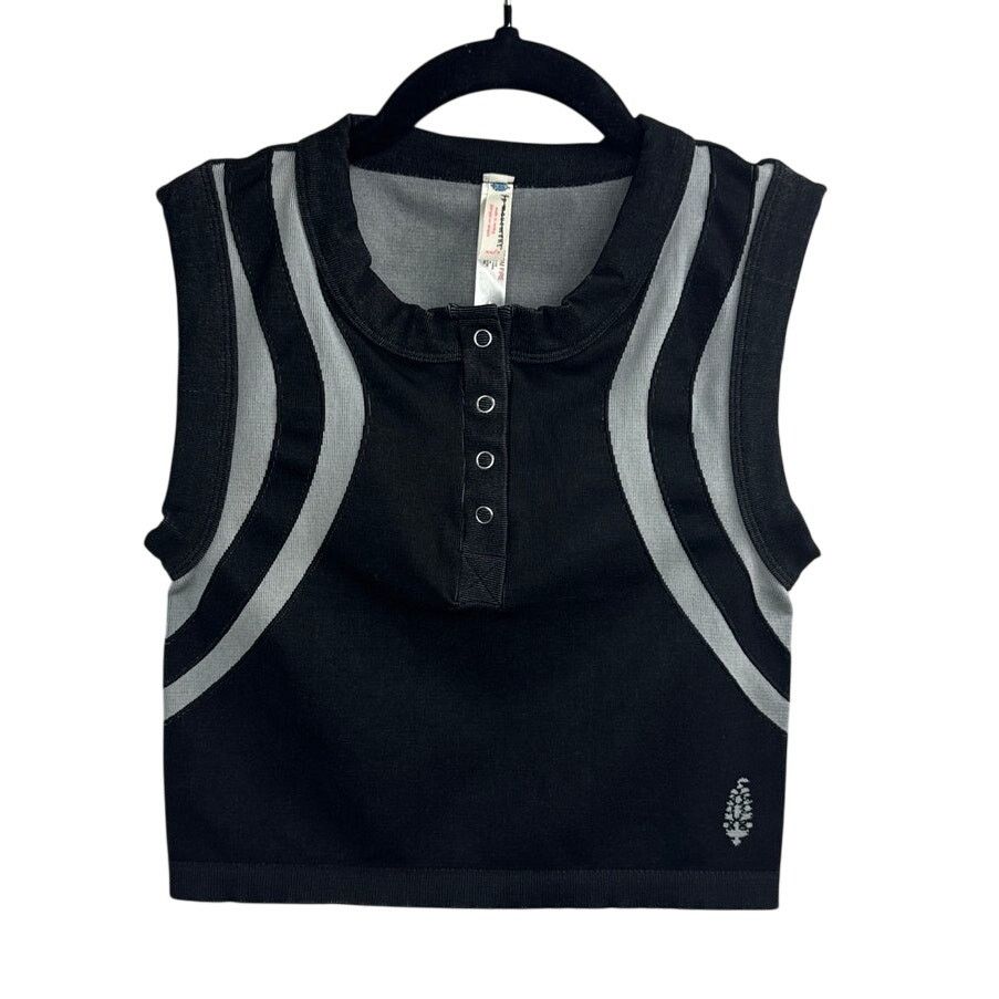 Free People Free People Movement Free Kick Crop Henley Black Muscle Tank Size XS / US 0-2 / IT 36-38 - 4 Thumbnail