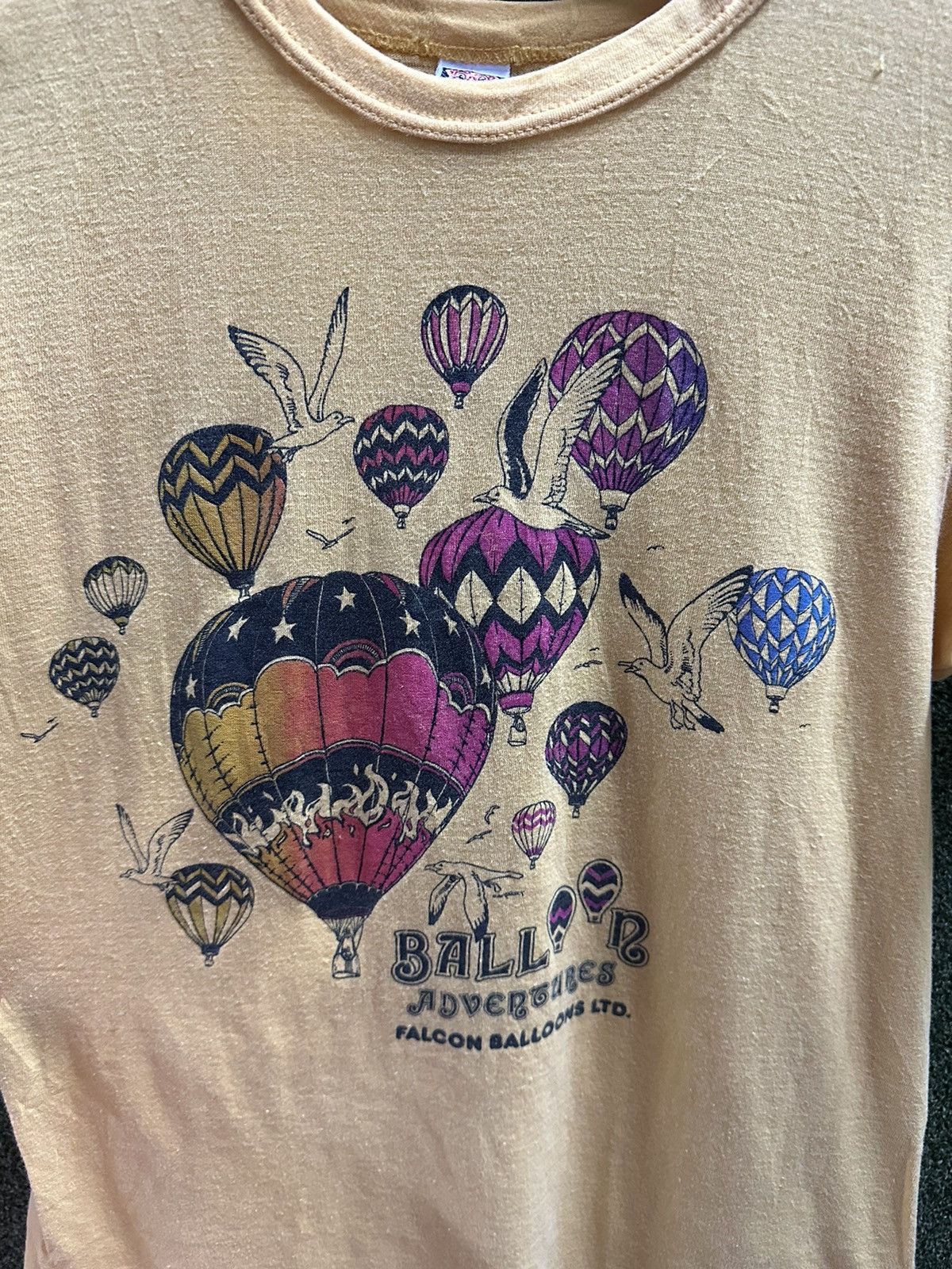 Vintage Vintage 1970s Hot Air Ballon Adventures T-shirt Medium Size US S / EU 44-46 / 1 - 4 Thumbnail