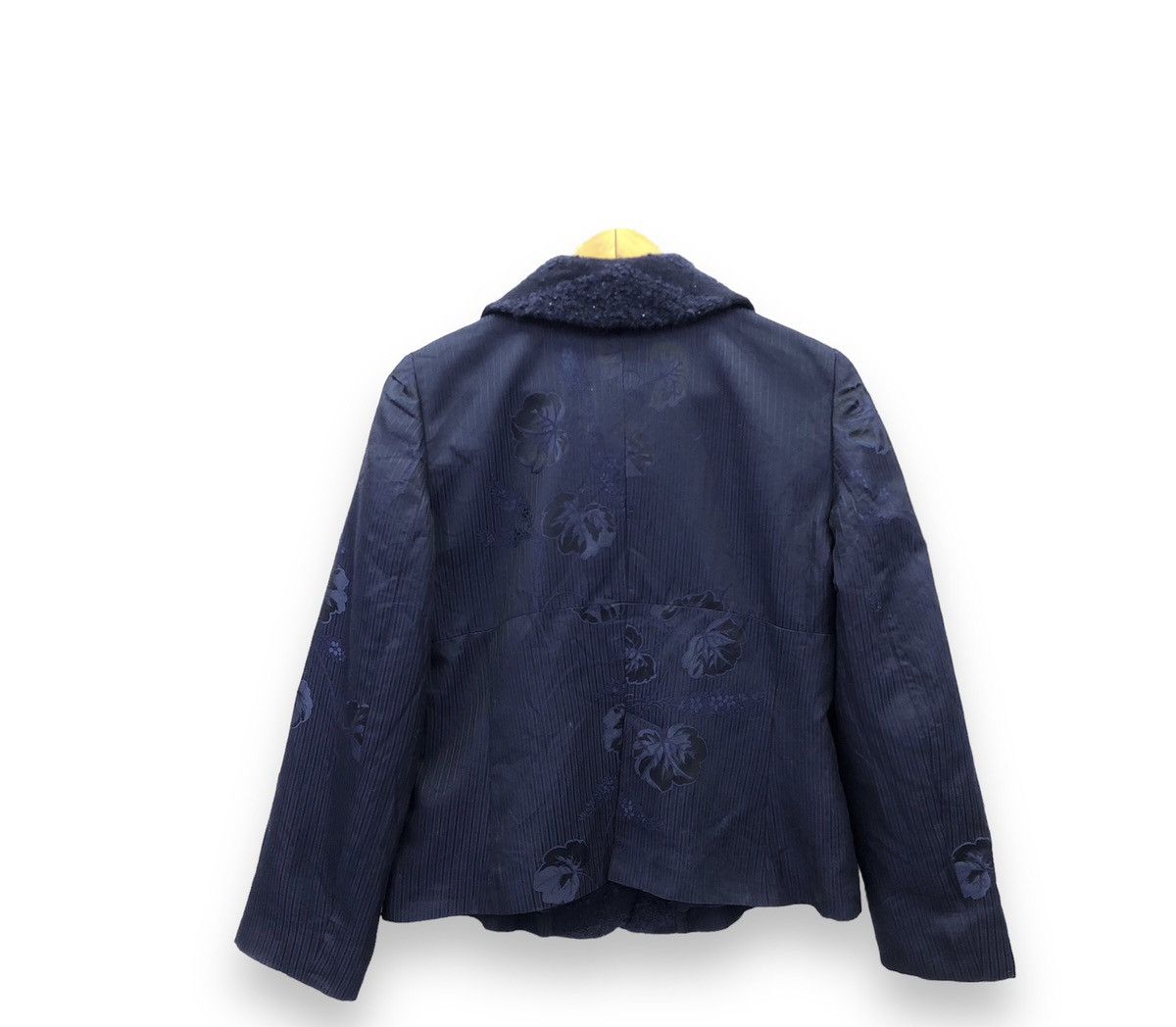 Giorgio Armani Giorgio Armani Floral Gorgeous Pattern Design Jacket Size M / US 6-8 / IT 42-44 - 2 Thumbnail